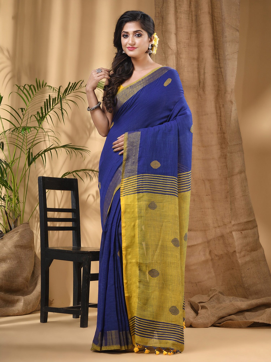 

DESH BIDESH Geometric Woven Design Pure Cotton Saree, Blue