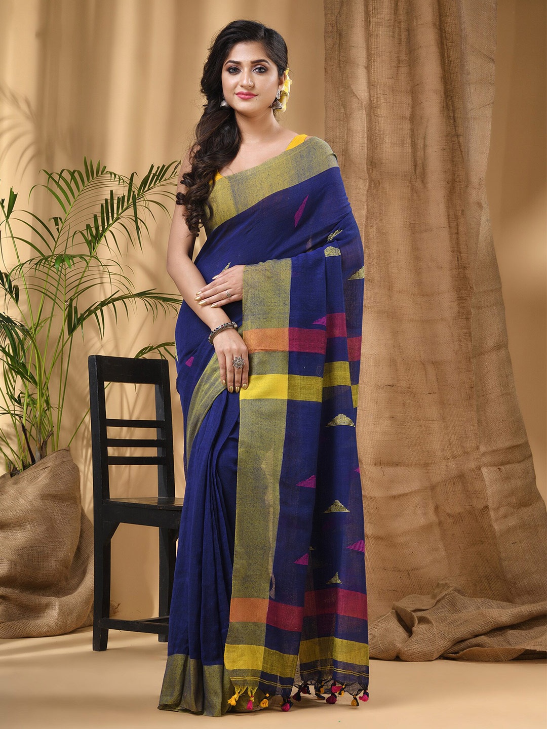 

DESH BIDESH Geometric Woven Design Pure Cotton Taant Saree, Blue