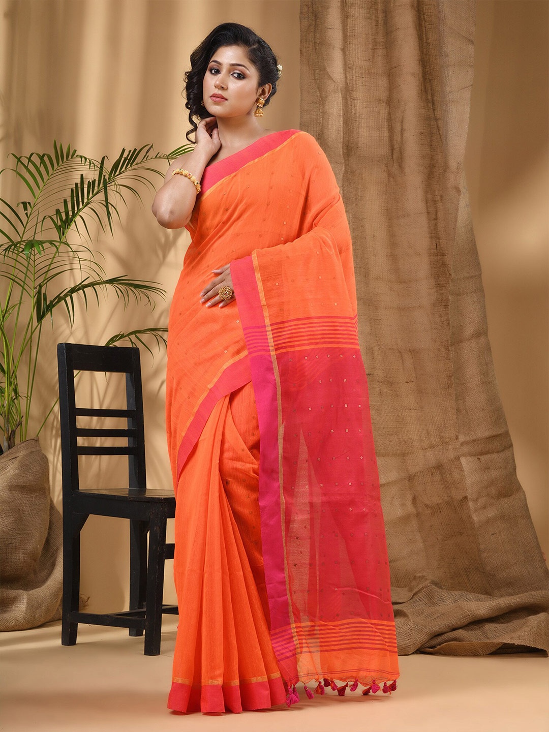 

DESH BIDESH Embellished Sequinned Taant Saree, Orange