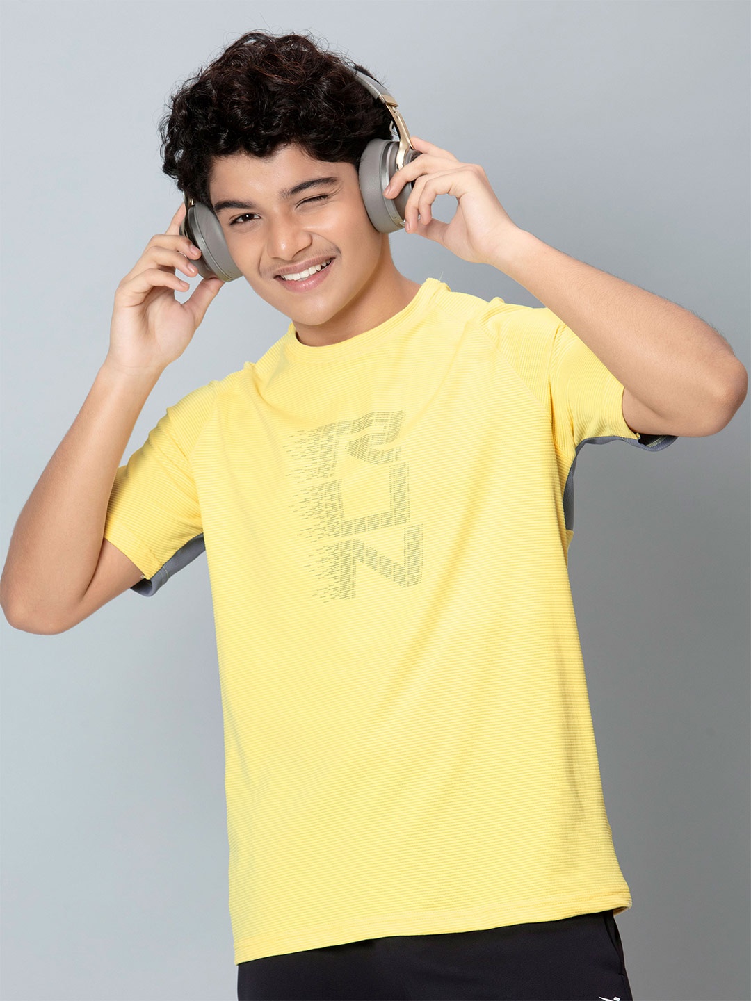

Technosport Boys Slim Fit Raglan Sleeves T-shirt, Yellow