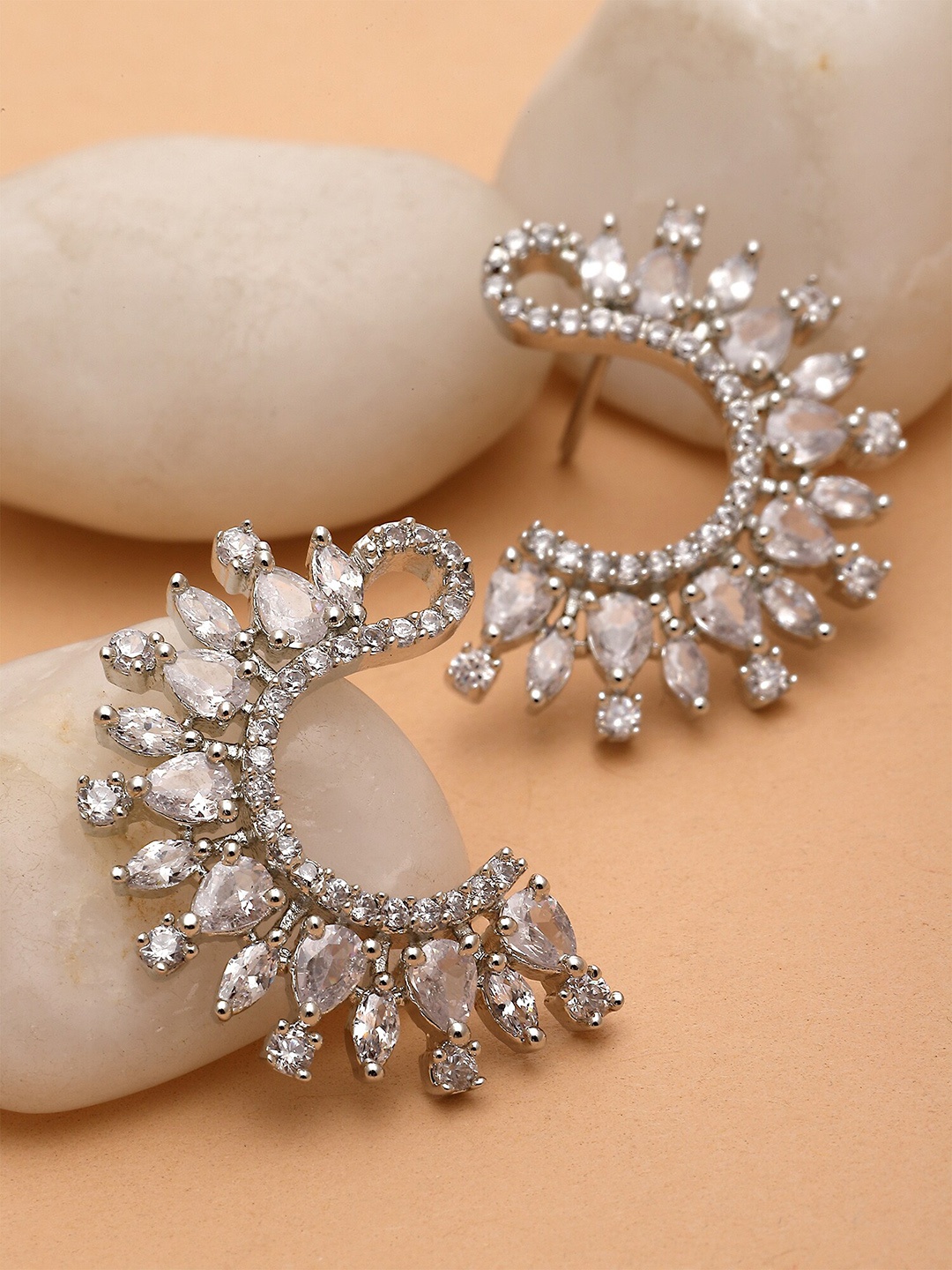 

KARATCART Silver Plated Contemporary Studs Earrings