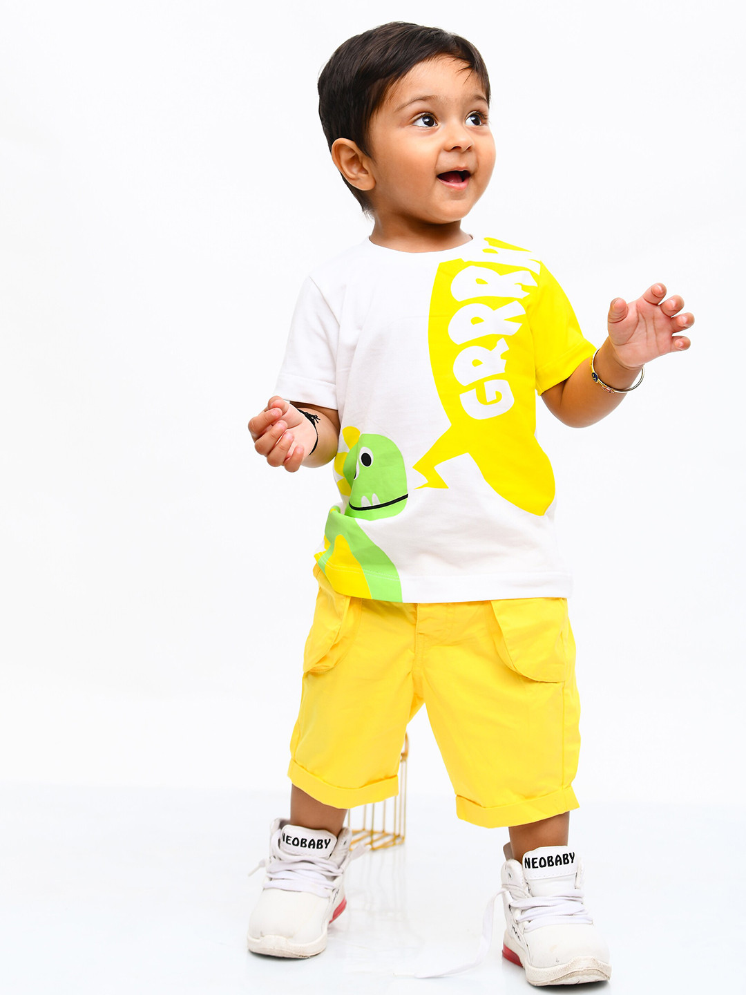 

Little Carrot Boys Printed Round Neck Pure Cotton T-shirt With Shorts, Yellow