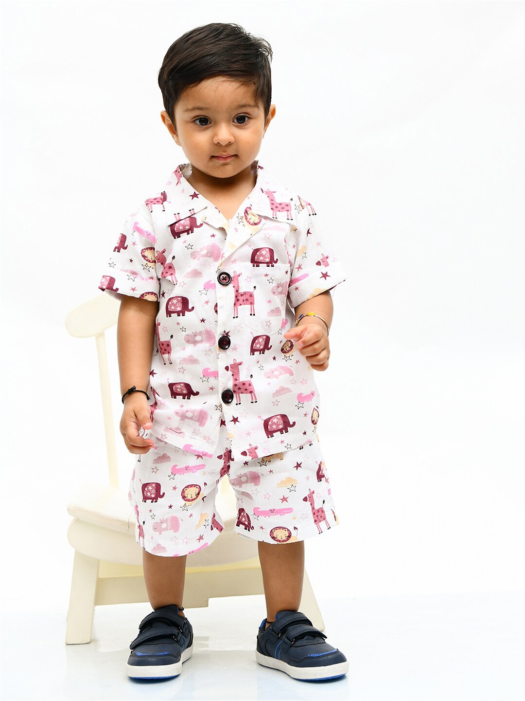 

Little Carrot Boys Printed Pure Cotton Shirt With Shorts, Maroon