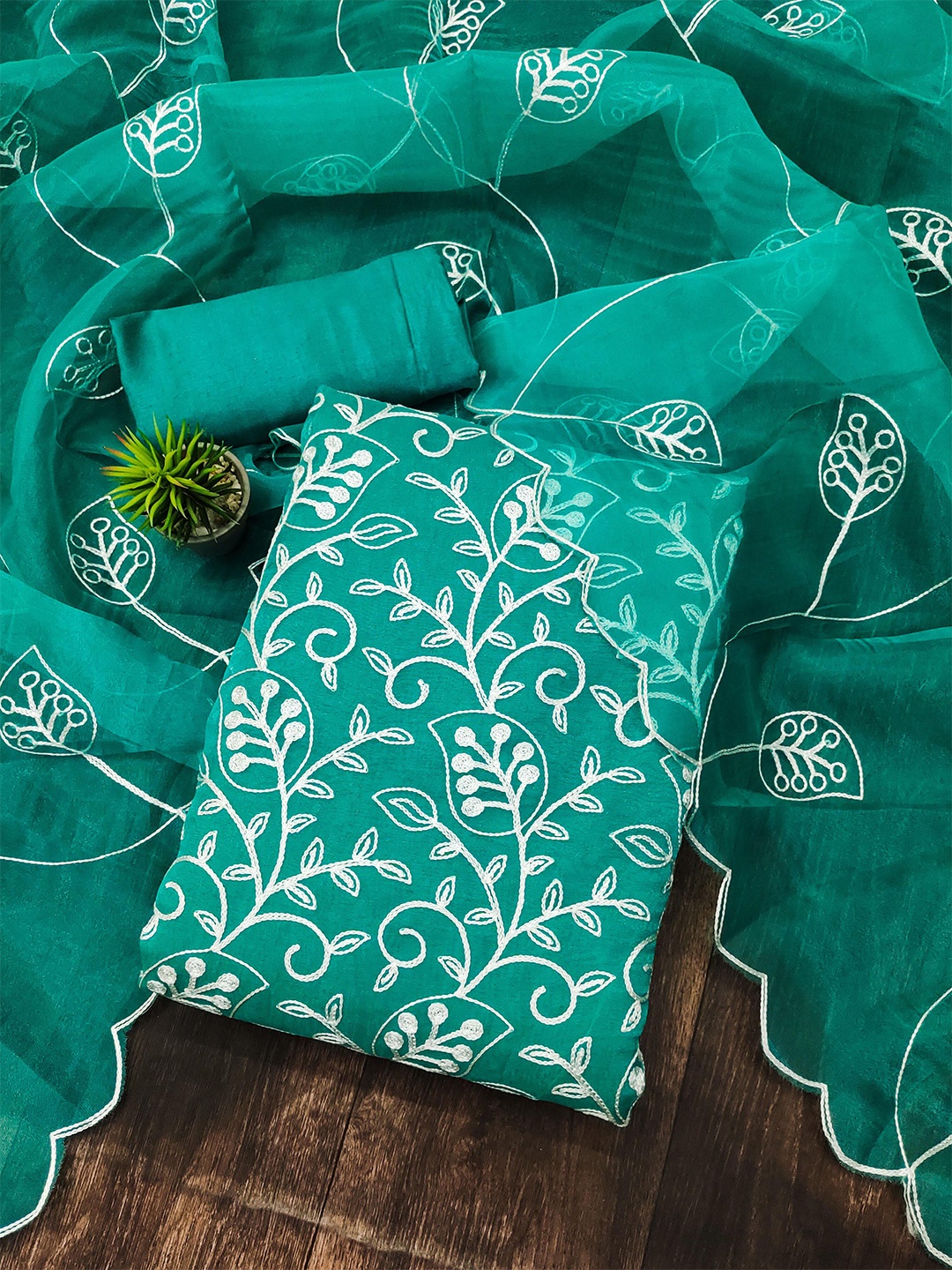 

KALINI Embroidered Organza Unstitched Dress Material, Sea green