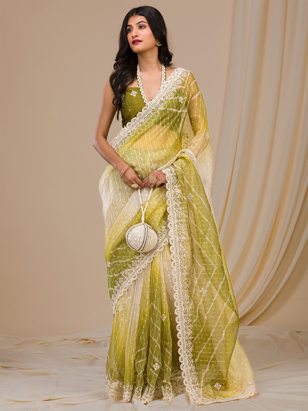 

Koskii Embellished Sequinned Net Saree, Green