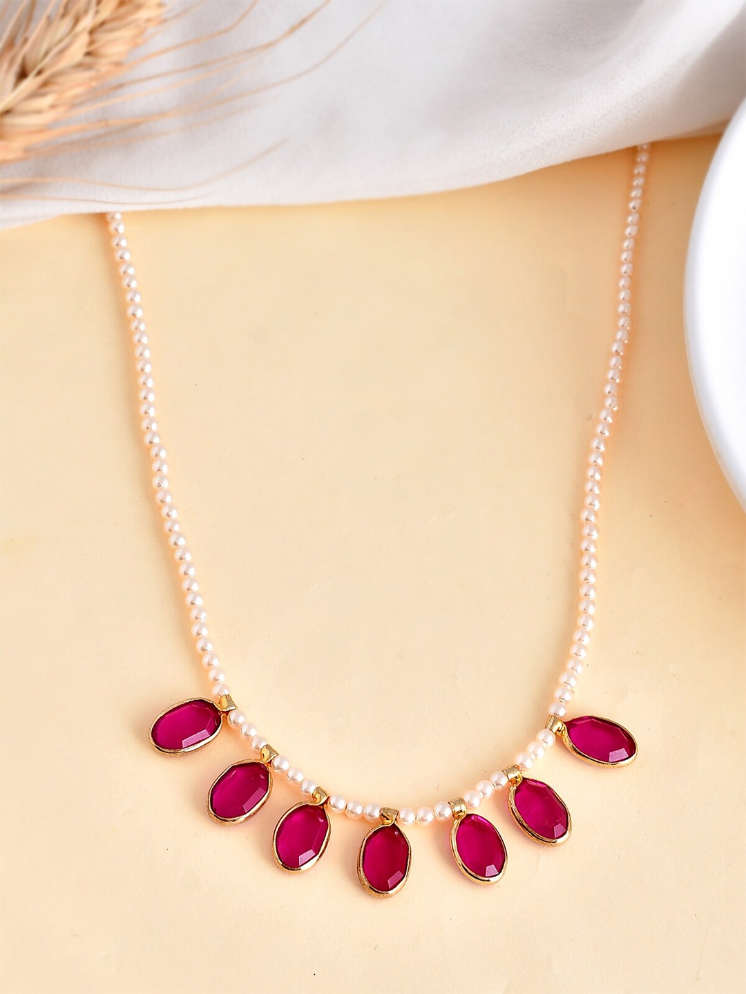 

AQUASTREET Gold-Plated Pearl Kemp Stones Minimal Necklace
