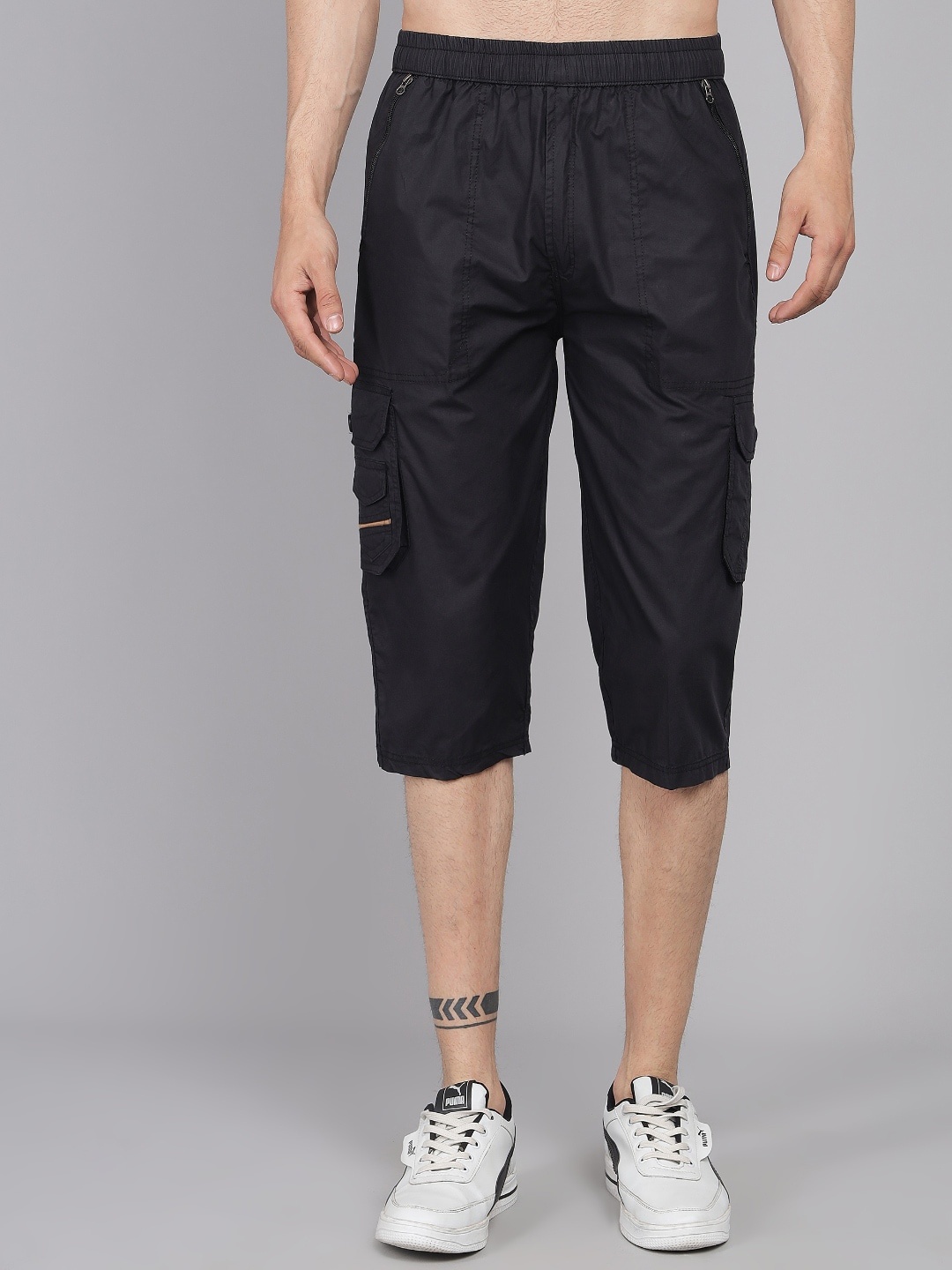 

STUDIO NEXX Men Loose Fit Pure Cotton Cargo Shorts, Black