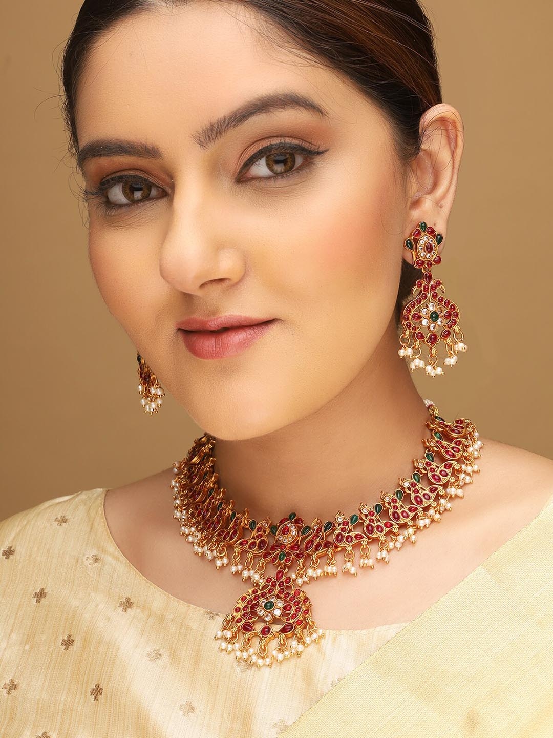 

AQUASTREET Gold-Plated Designed Traditional Jewellery Set