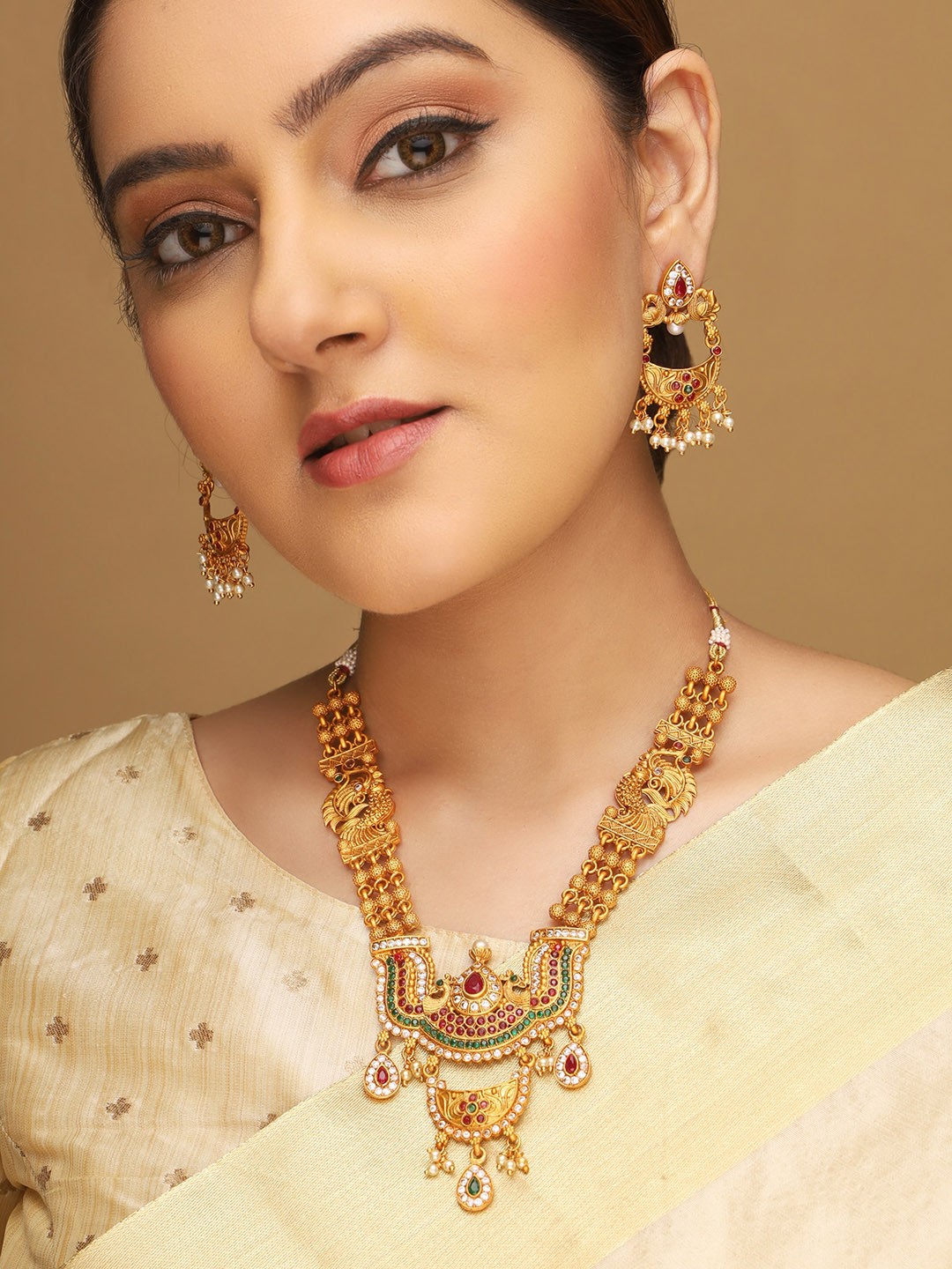 

AQUASTREET Gold-Plated Kemp Stone Studded Peacock Design Traditional Jewellery Set