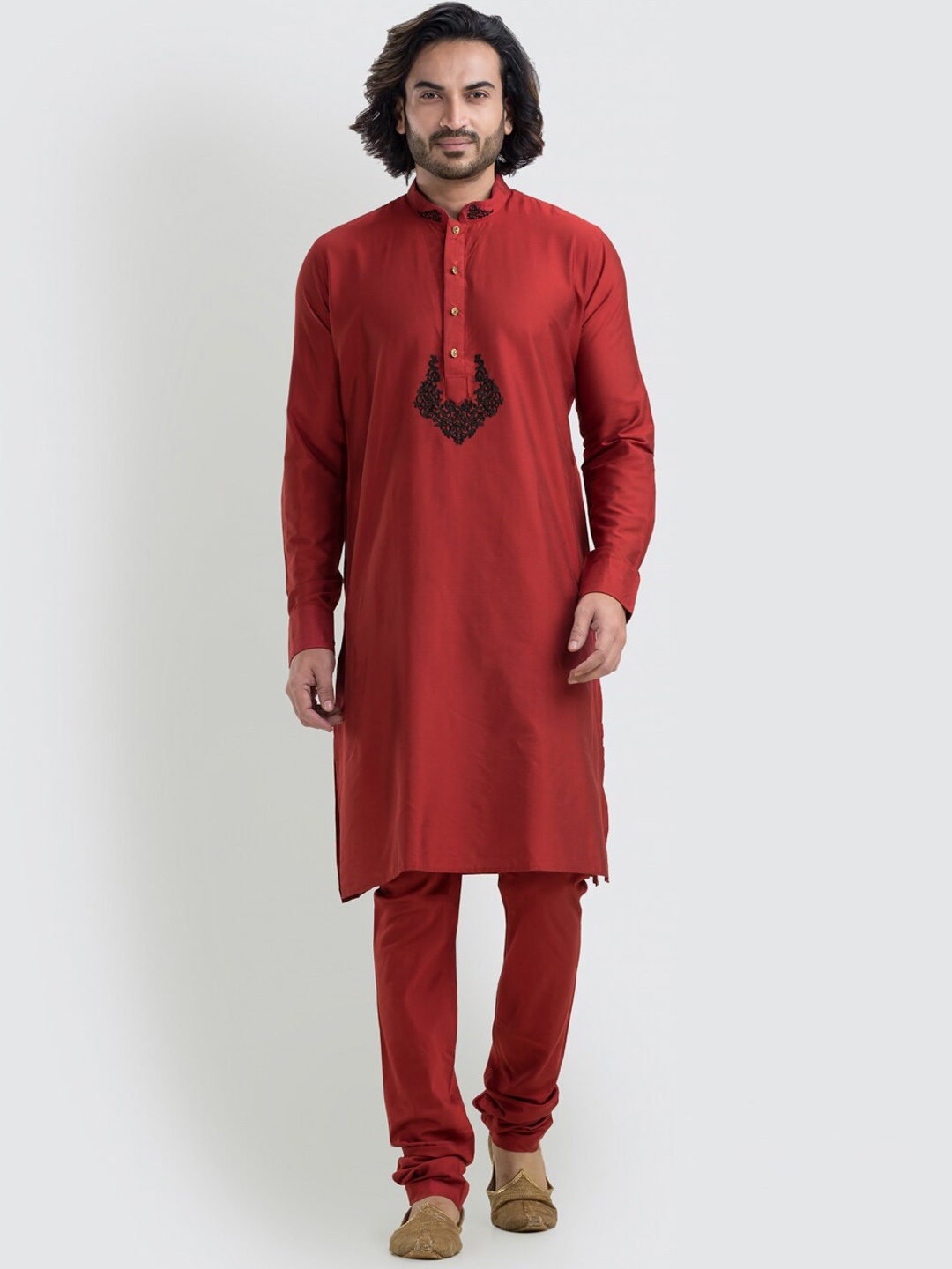 

SREEMANT Mandarin Collar Regular Thread Work Kurta With Churidar, Maroon