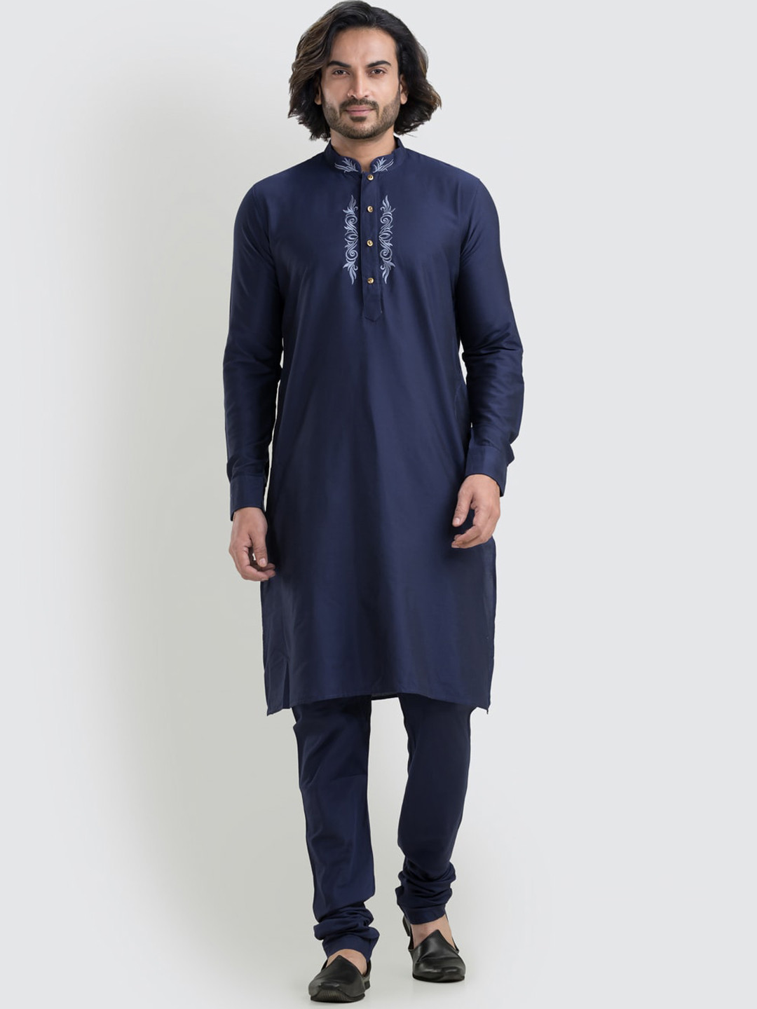 

SREEMANT Ethnic Motifs Yoke Design Regular Thread Work Kurta with Churidar, Navy blue