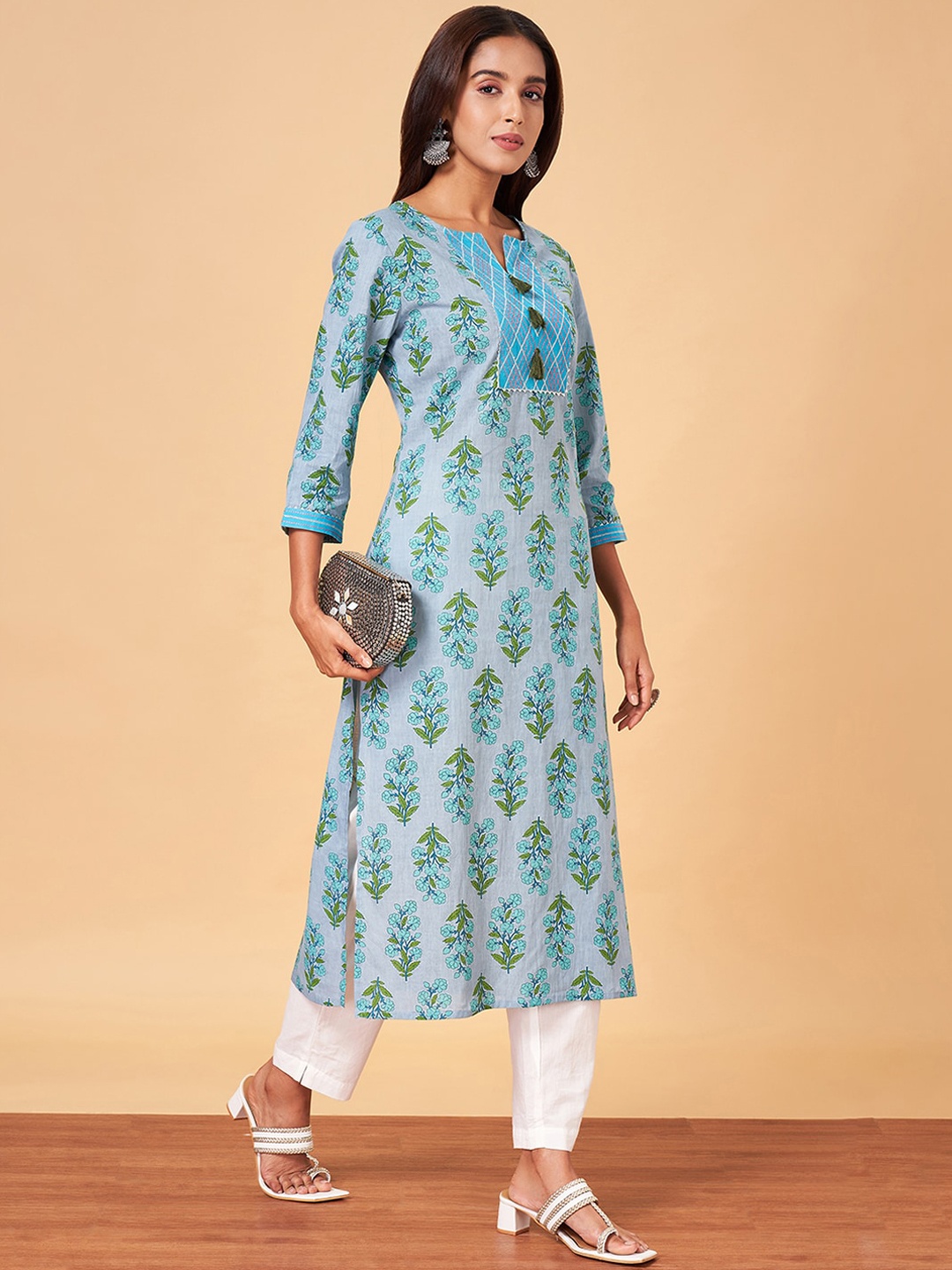 

YU by Pantaloons Floral Printed Thread Work Pure Cotton Straight Kurta, Grey