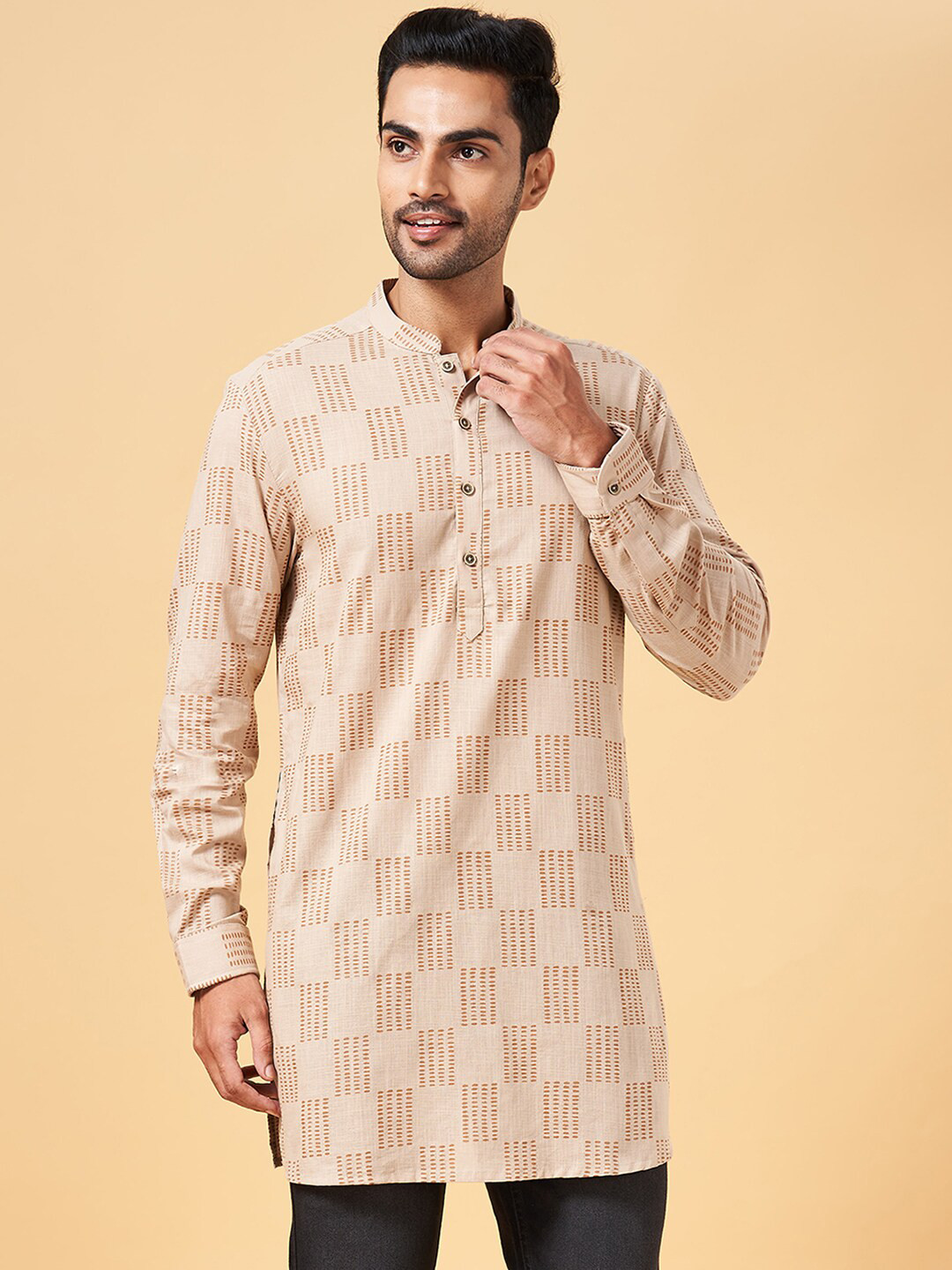 

indus route by Pantaloons Printed Mandarin Collar Cotton Kurta, Beige