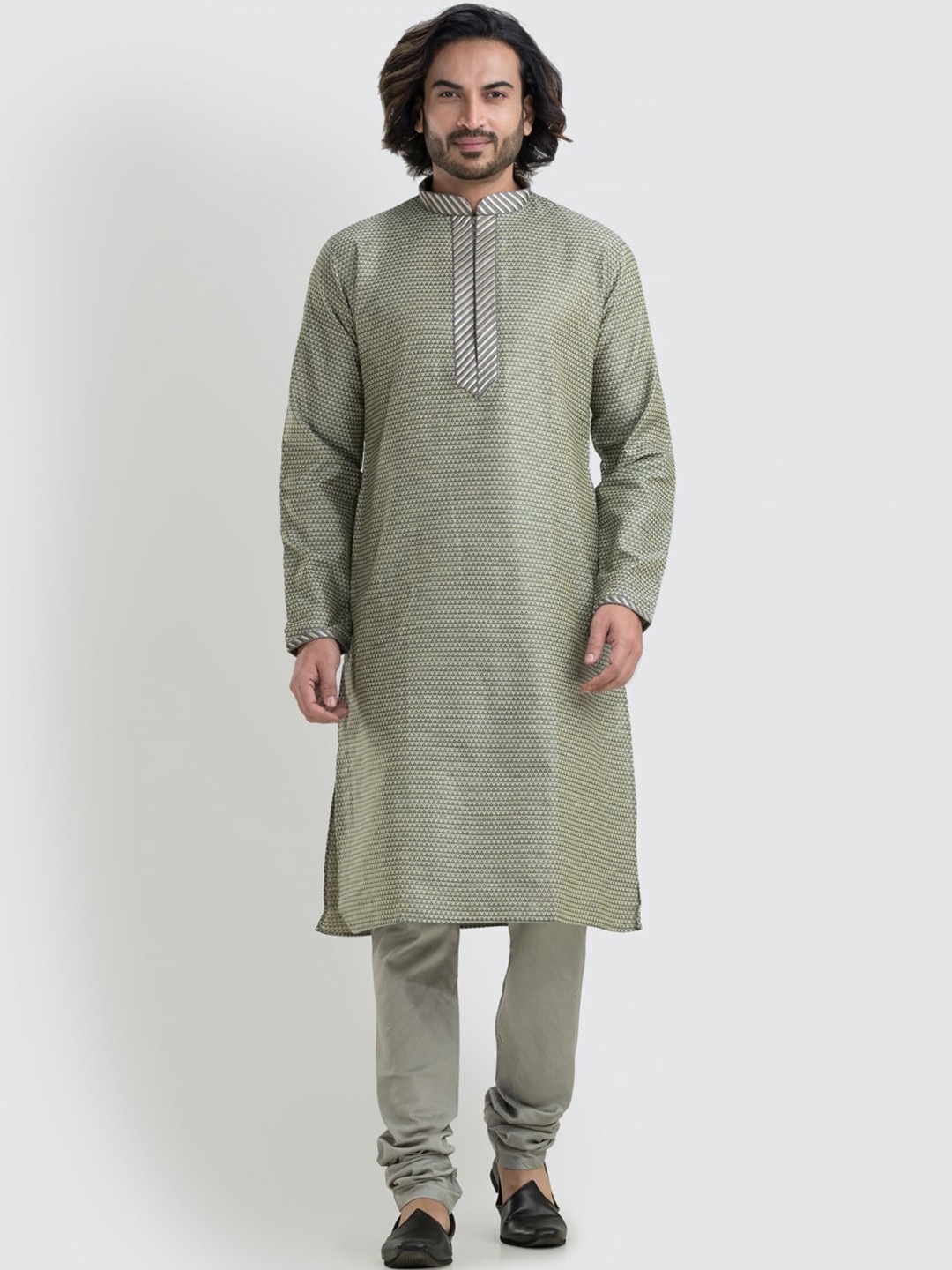 

SREEMANT Floral Printed Mandarin Collar Thread Work Brocade Weave A-Line Kurta, Grey