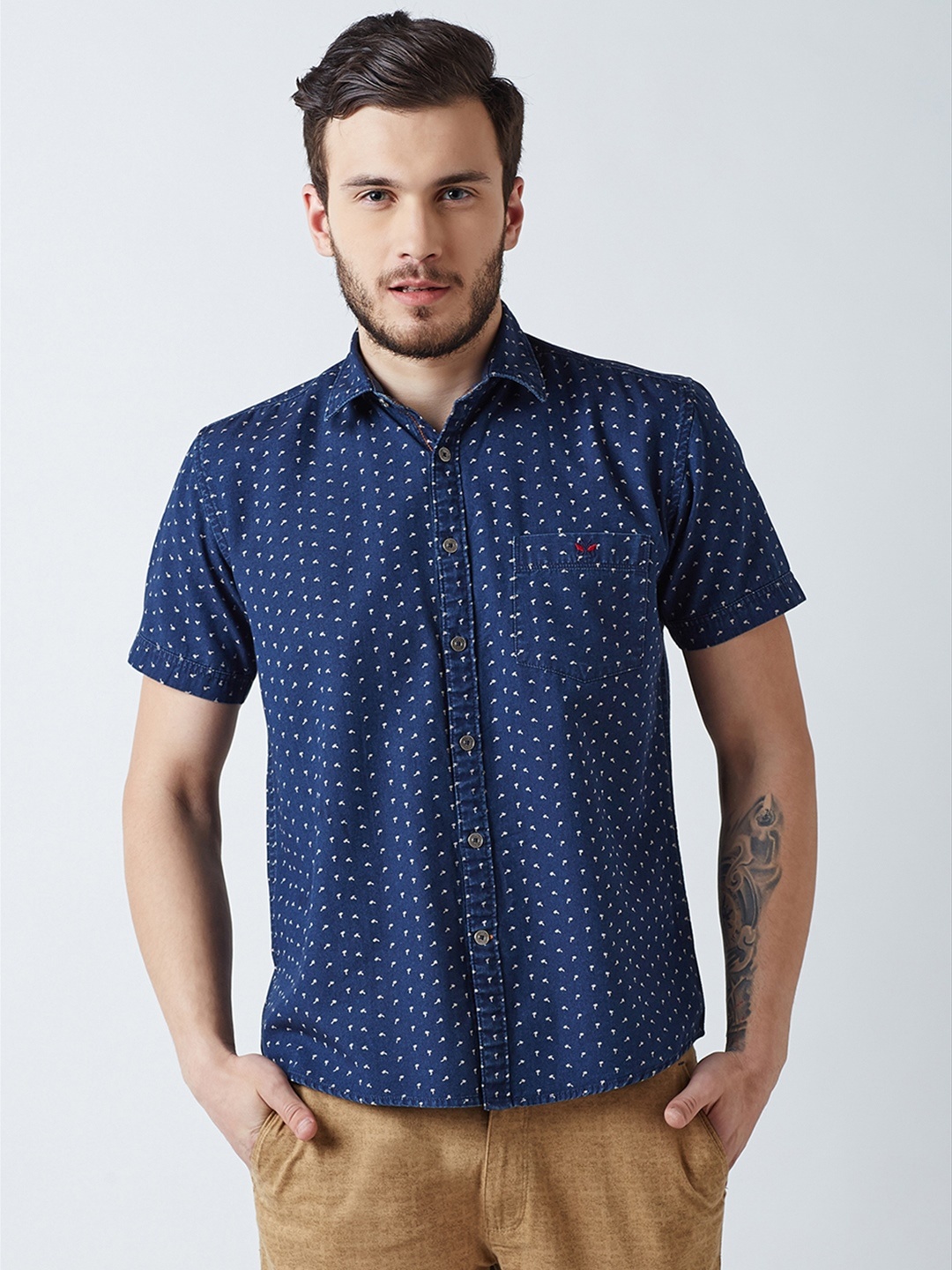 

Crimsoune Club Men Navy Blue Standard Slim Fit Printed Casual Shirt