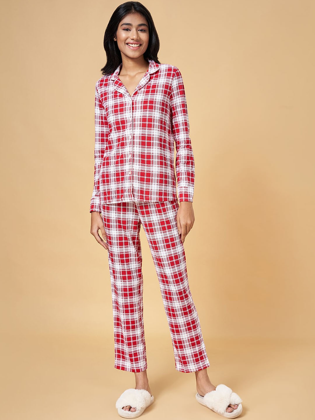 

Dreamz by Pantaloons Checked Night Suit, Red