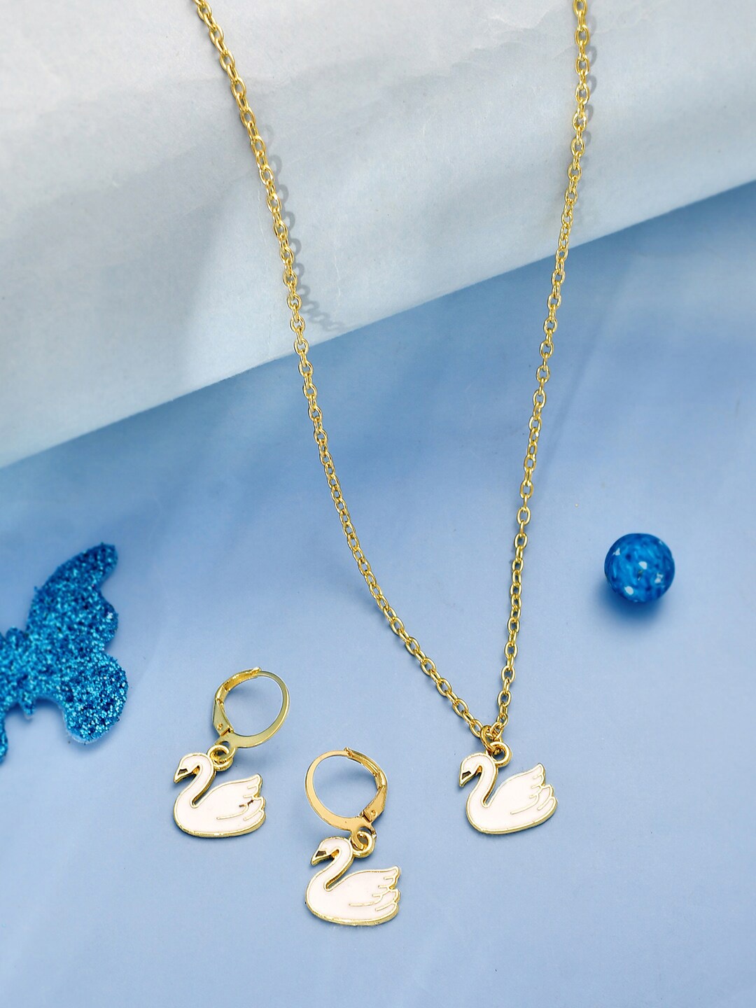 

Voylla Gold-Plated Graceful Swan Jewellery Set