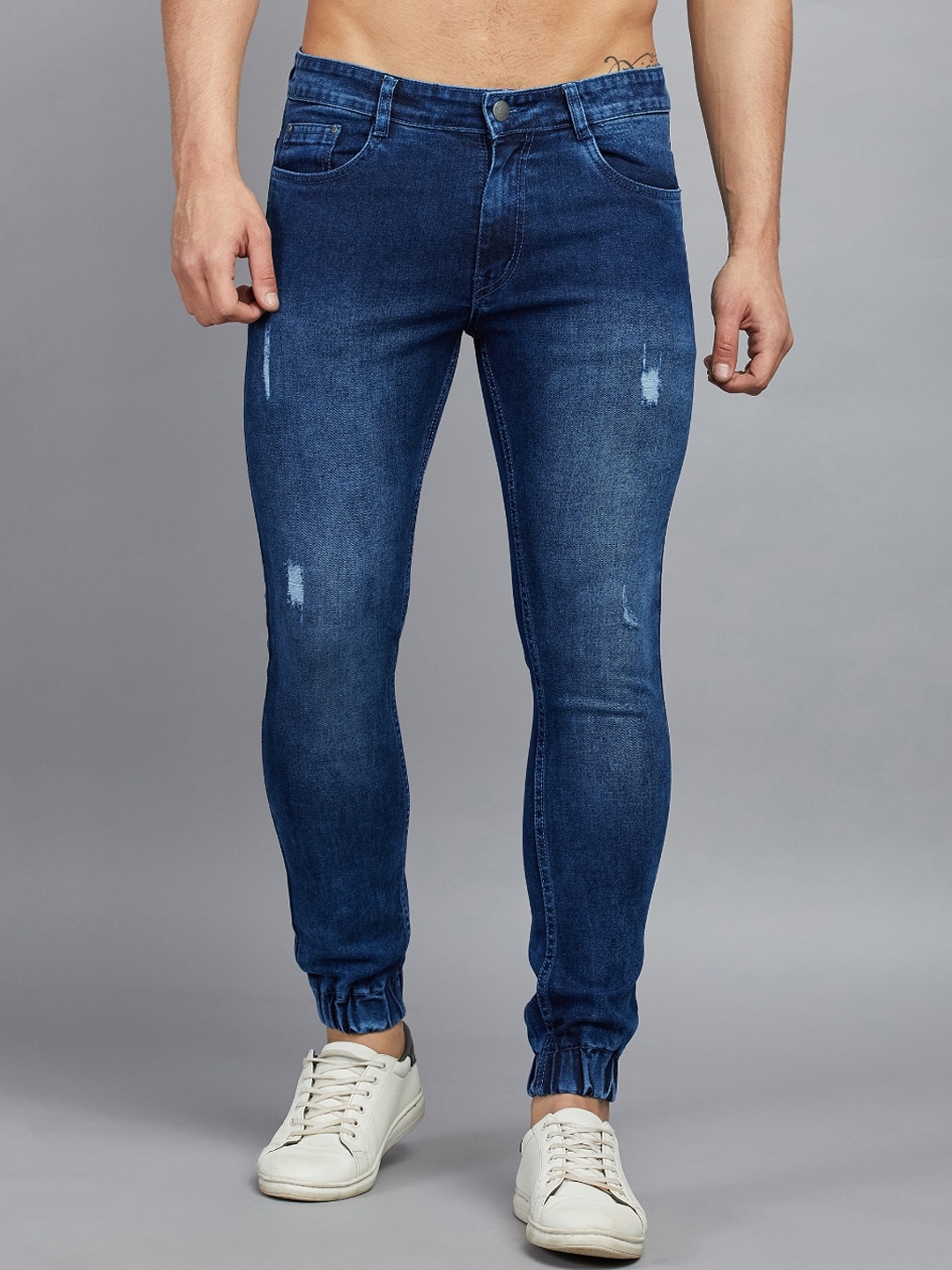 

STUDIO NEXX Men Light Fade Low Distress Stretchable Jogger Jeans, Blue