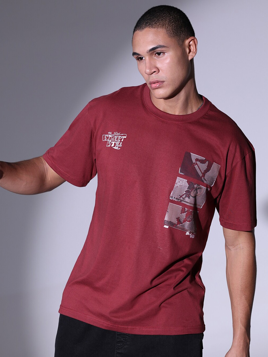 

Hubberholme Graphic Printed Drop Shoulder Sleeves Pure Cotton Relaxed Fit T-shirt, Maroon