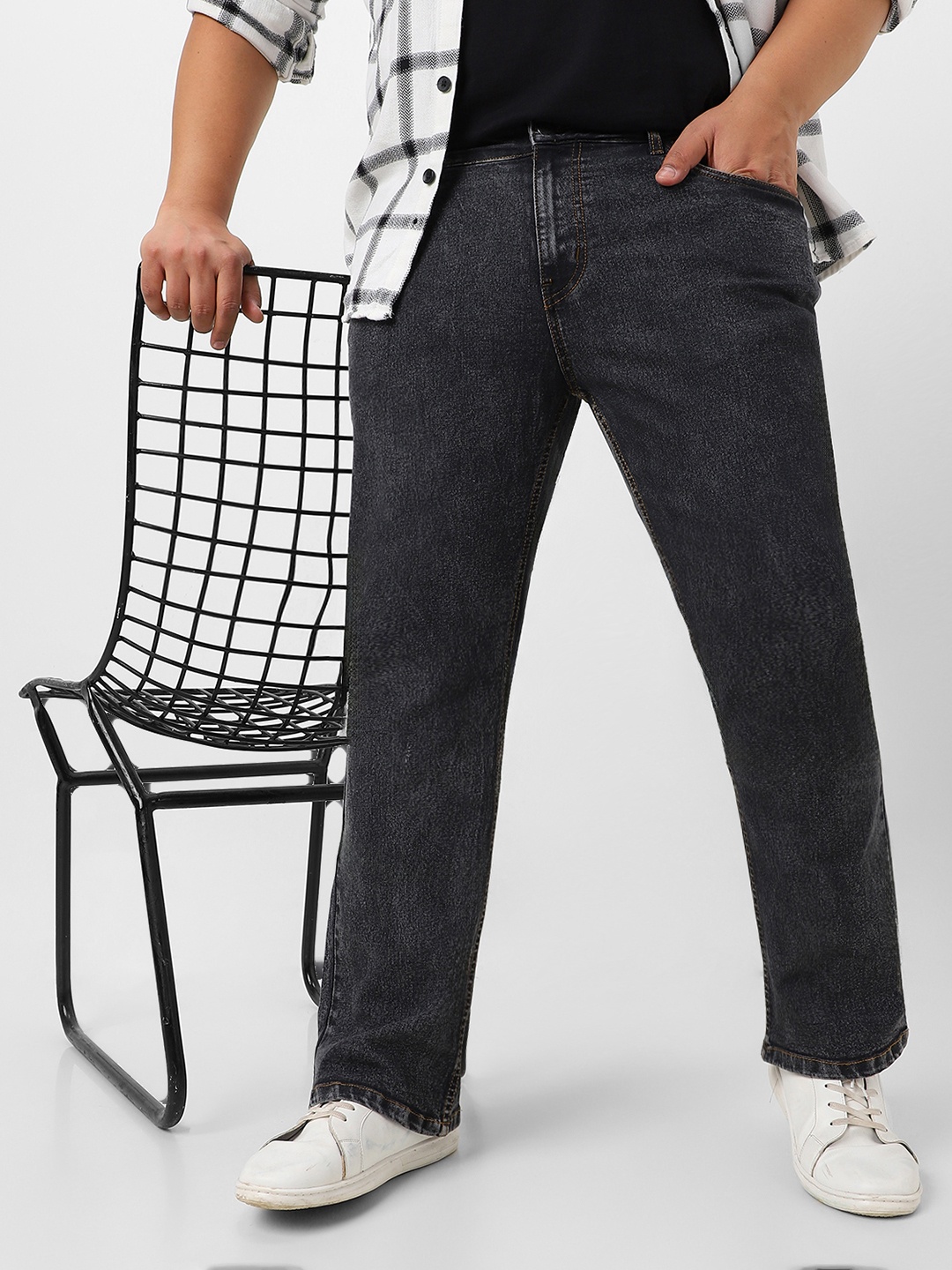 

Urbano Plus Men Straight Fit Heavy Fade Stretchable Jeans, Grey