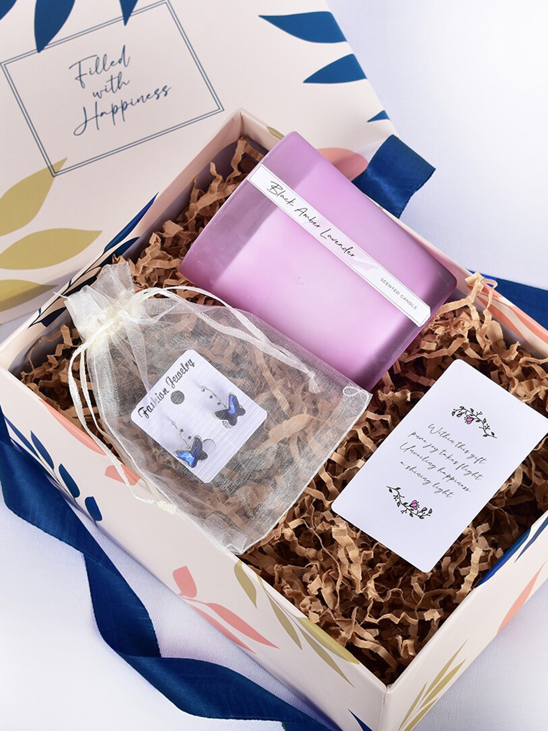 

Gleevers Lavender Scented Big Candle With Hoop Earrings