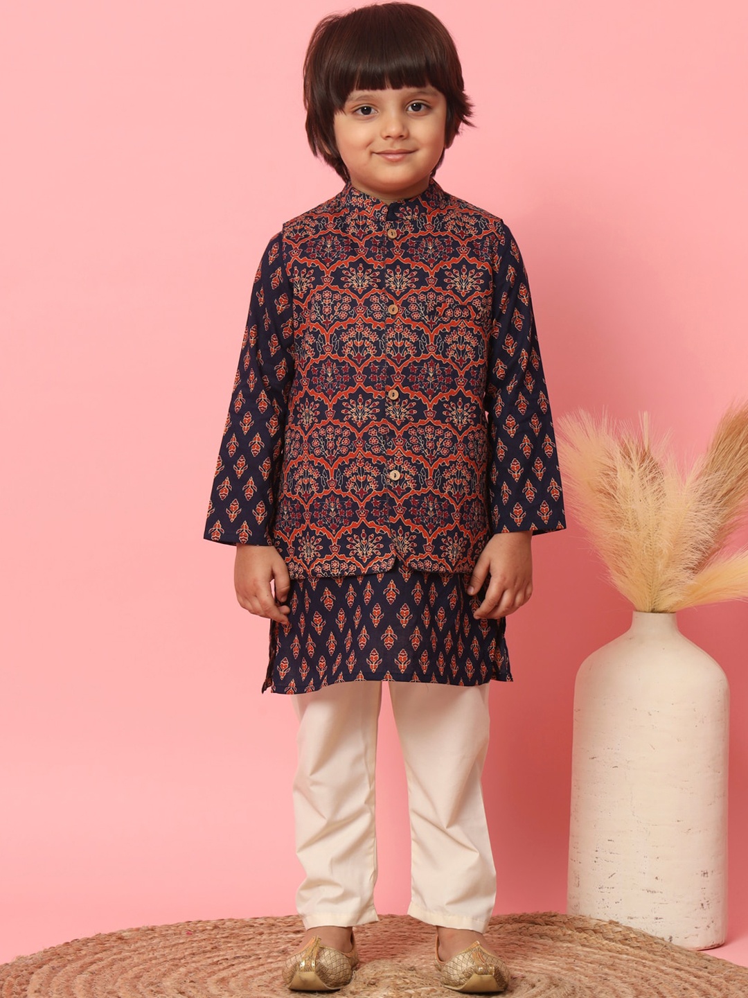 

Readiprint Fashions Boys Ethnic Motifs Pure Cotton Kurta with Pyjamas And Nehru Jackt, Navy blue