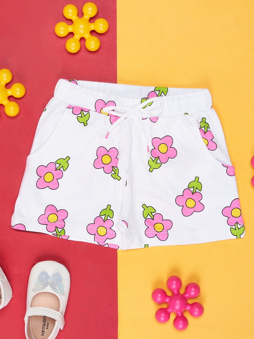 Pantaloons Junior Girls Conversational Printed Mid-Raise Regular Fit Cotton Shorts, White