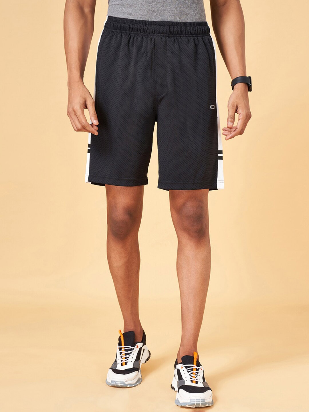 

Ajile by Pantaloons Men Slim Fit Mid Rise Sports Shorts, Black