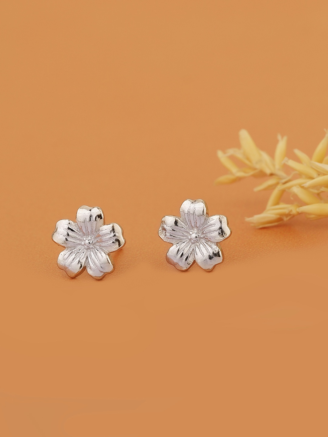 

Carlton London 925 Sterling Silver Rhodium-Plated Floral Studs Earrings