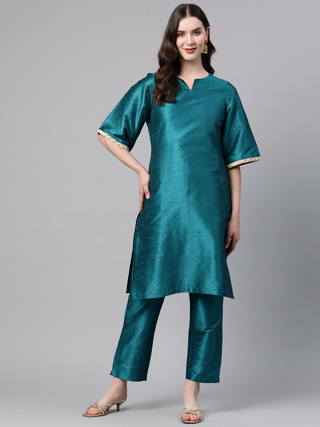 

Ayaany Women Solid Flared Sleeves Kurta, Teal