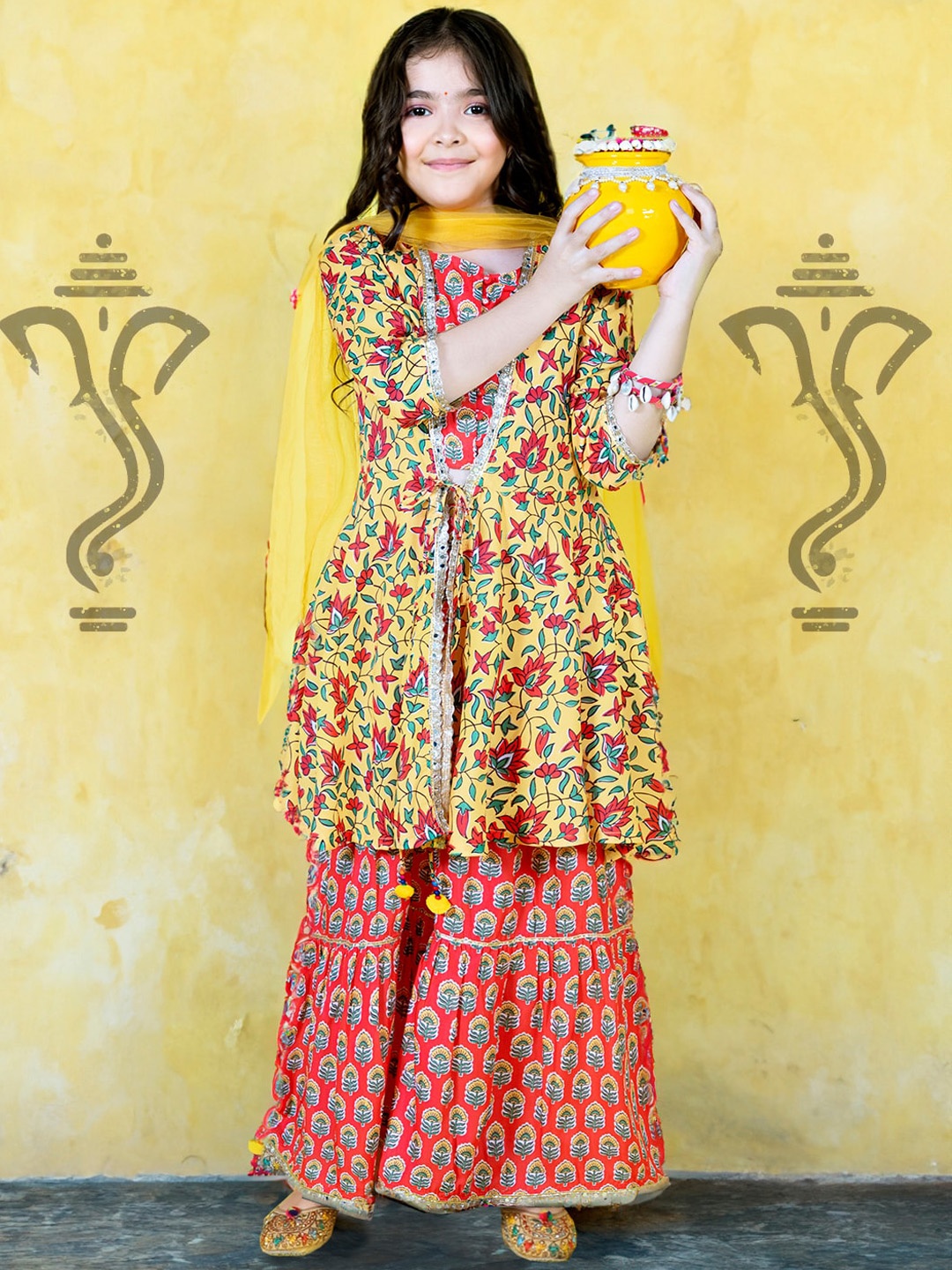 

Naughty Ninos Girls Floral Printed Gotta Patti Kurta With Sharara & Dupatta, Yellow