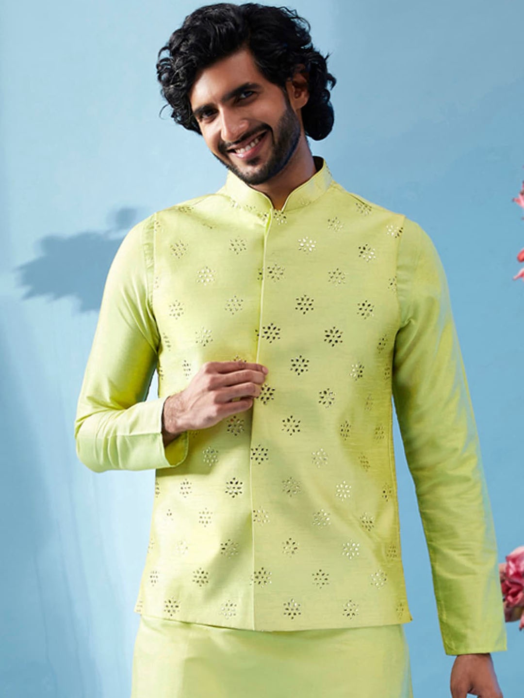 

KISAH Embellished Nehru Jacket, Green