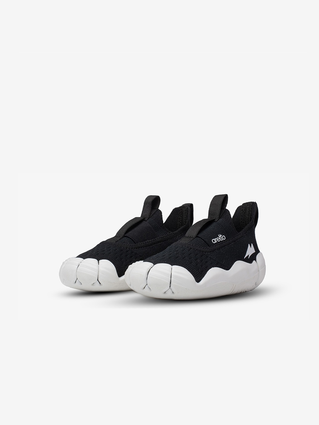 

Aretto Kids Adaptive Fit Breathable Anti-Skid Sole Slip-On Sneakers, Black
