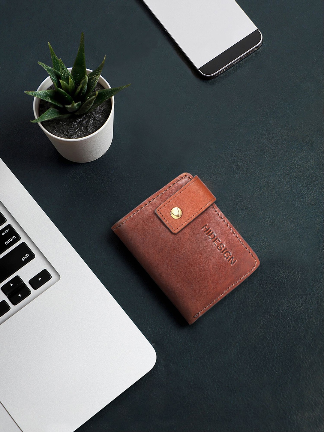 

Hidesign Men Leather Three Fold Wallet, Tan