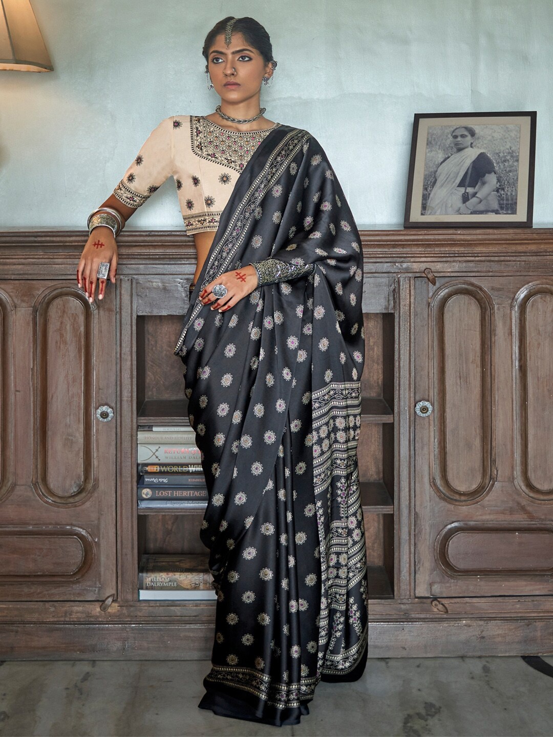 

Saree mall Floral Printed Bagh Sarees, Black