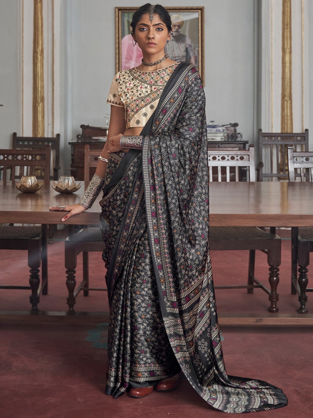 

Saree mall Floral Printed Bagh Sarees, Black