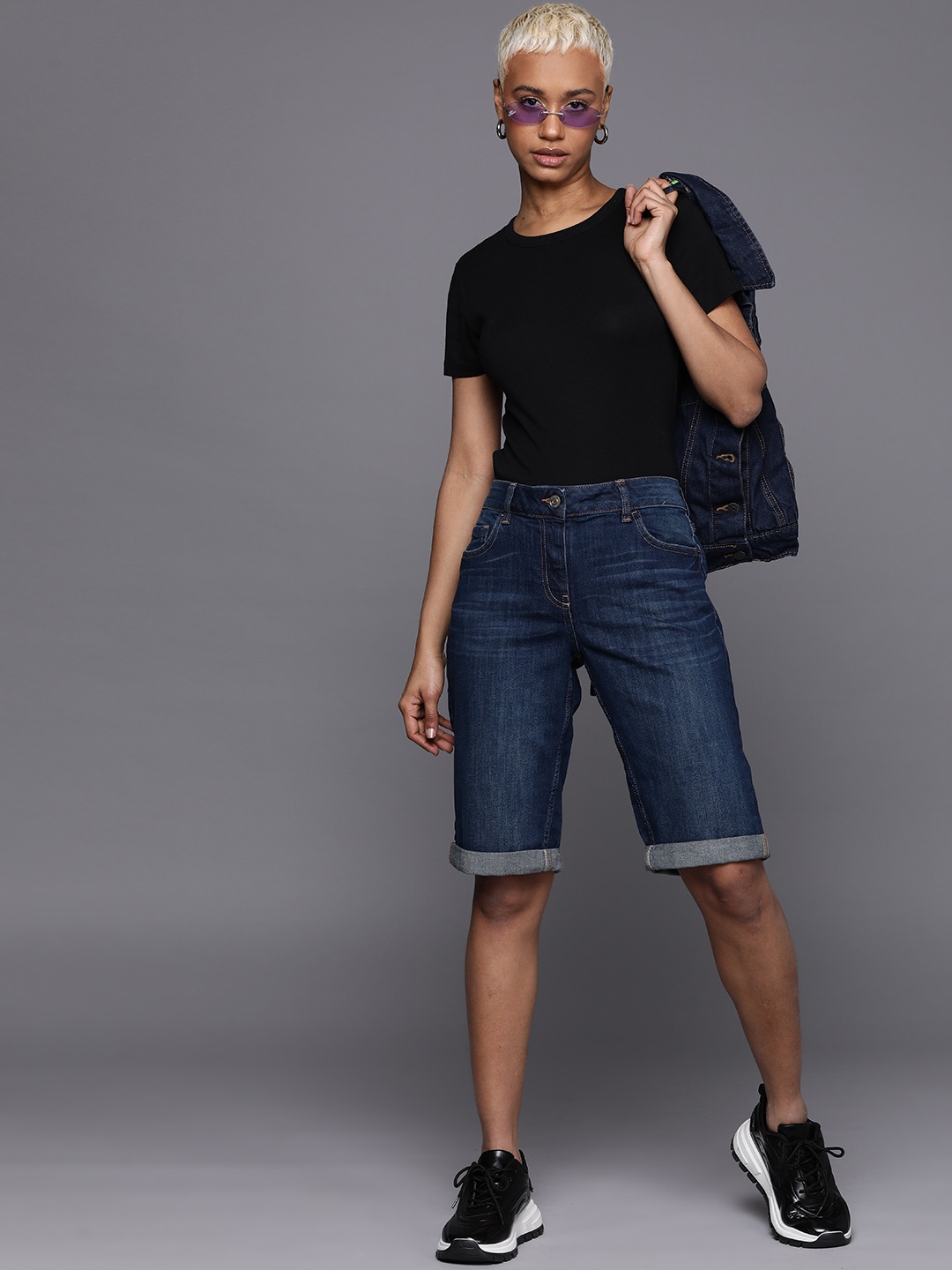 

NEXT Women Washed Slim Fit Denim Shorts, Navy blue