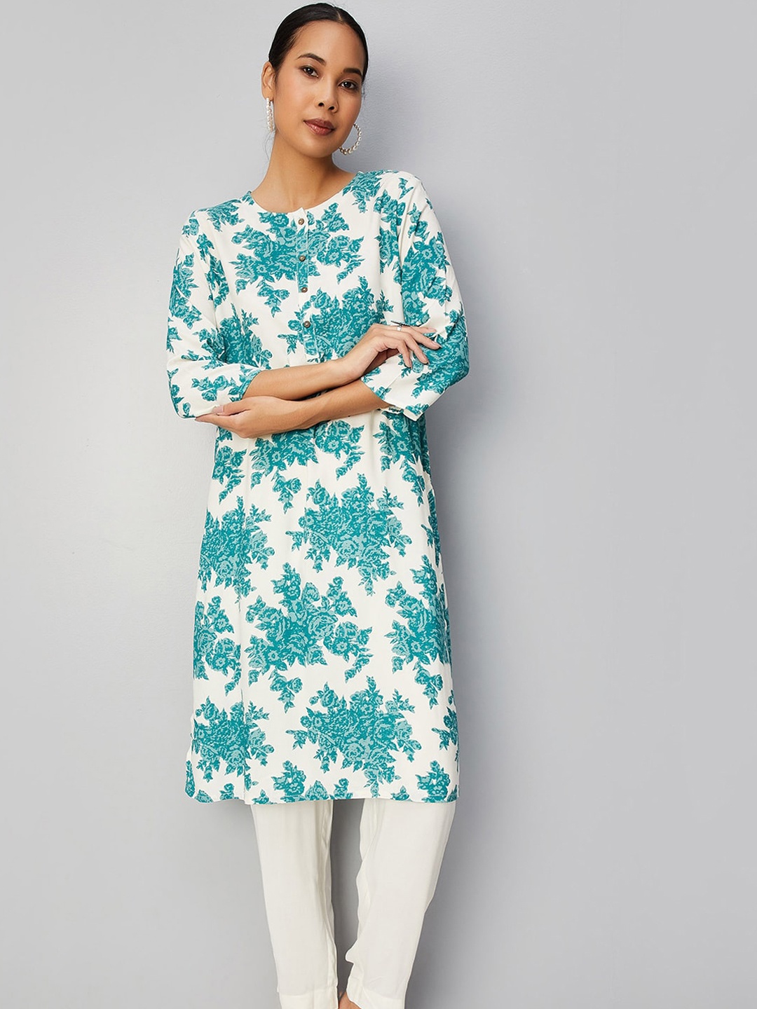 

max Floral Printed Regular Kurta With Trousers, Off white