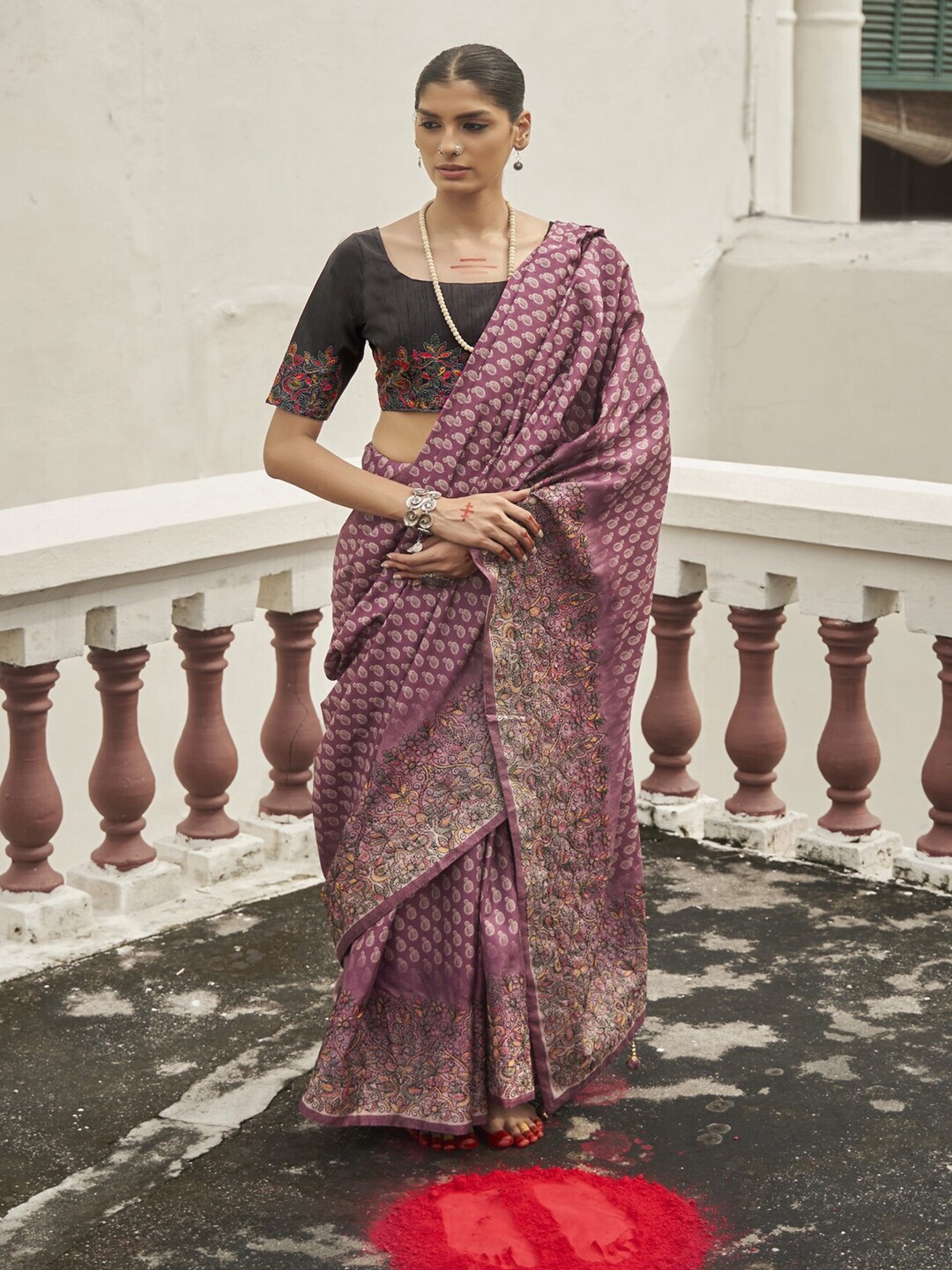 

Saree mall Magenta & Green Ethnic Motifs Embroidered Sarees