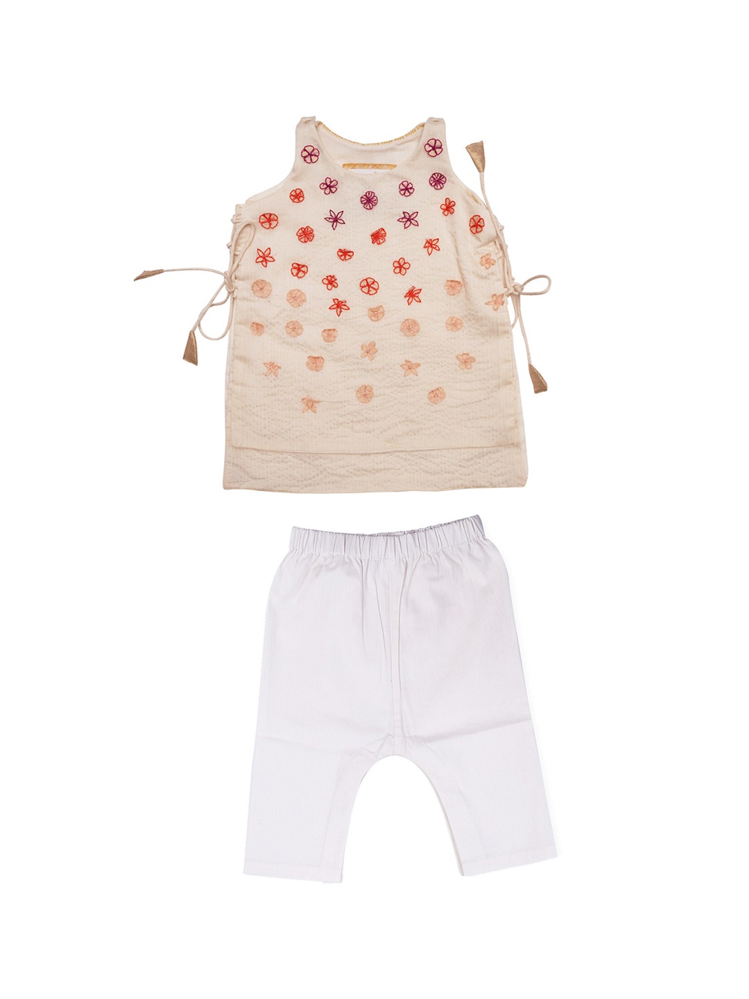

GREENDIGO Infant Girls Floral Embroidered Regular Pure Cotton Kurta With Pyjamas, Off white