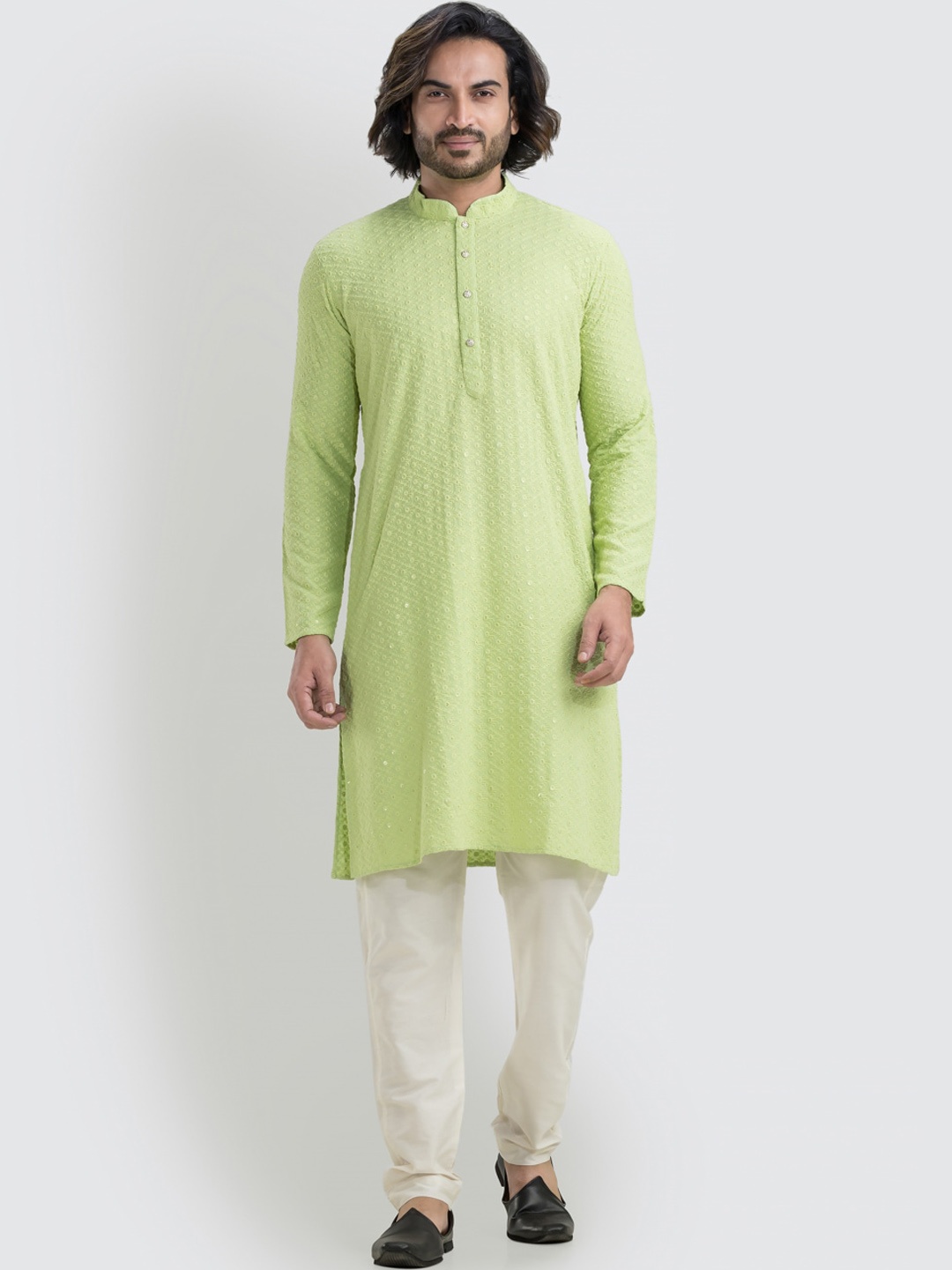 

SREEMANT Floral Embroidered Sequinned Straight Kurta, Green