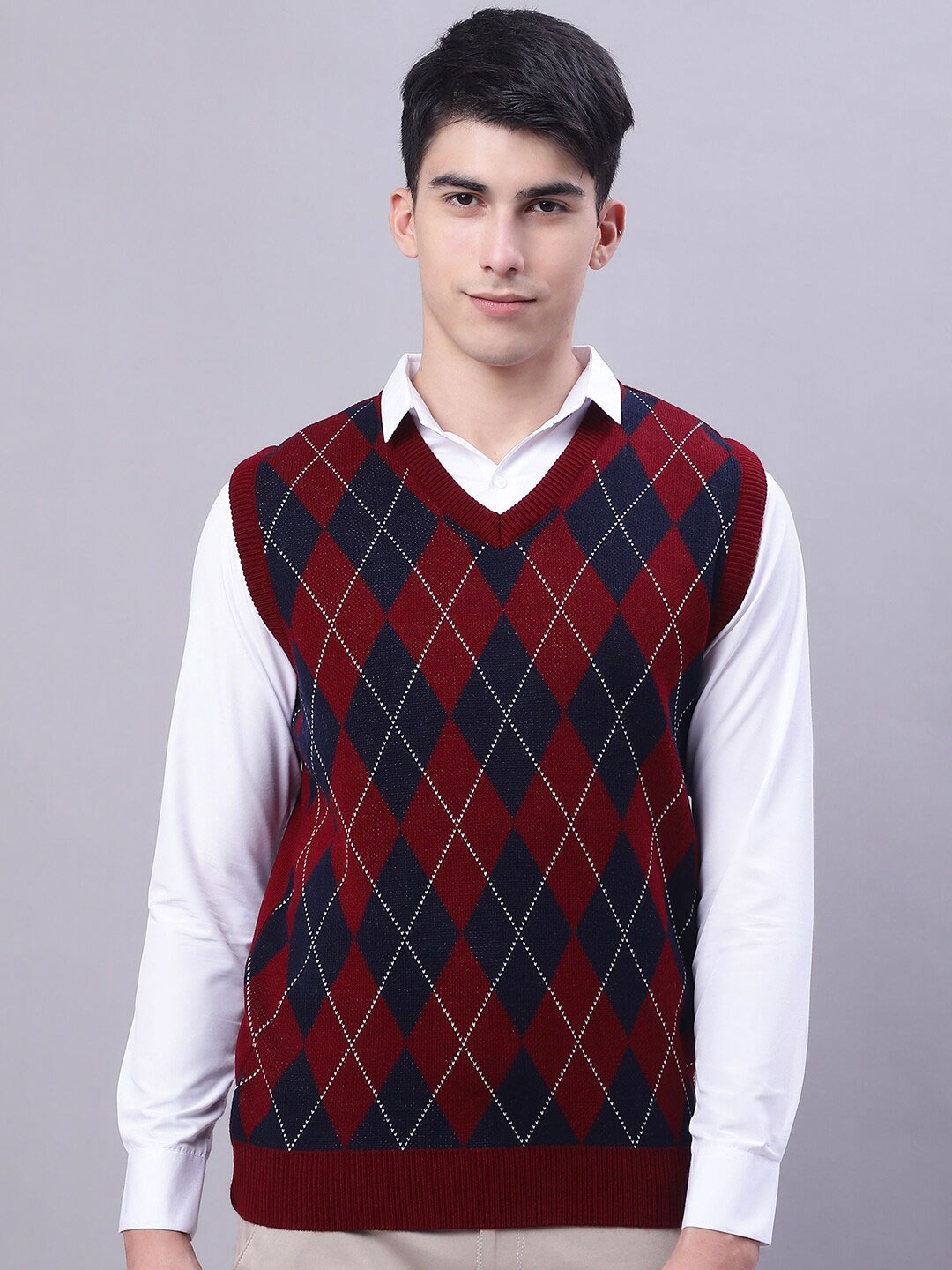 

VENITIAN Geometric Printed Acrylic Sweater Vest, Maroon