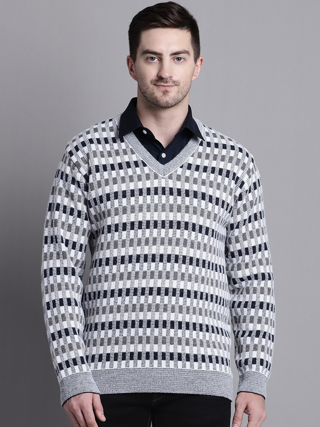 

VENITIAN Geometric Printed Acrylic Pullover Sweater, Grey
