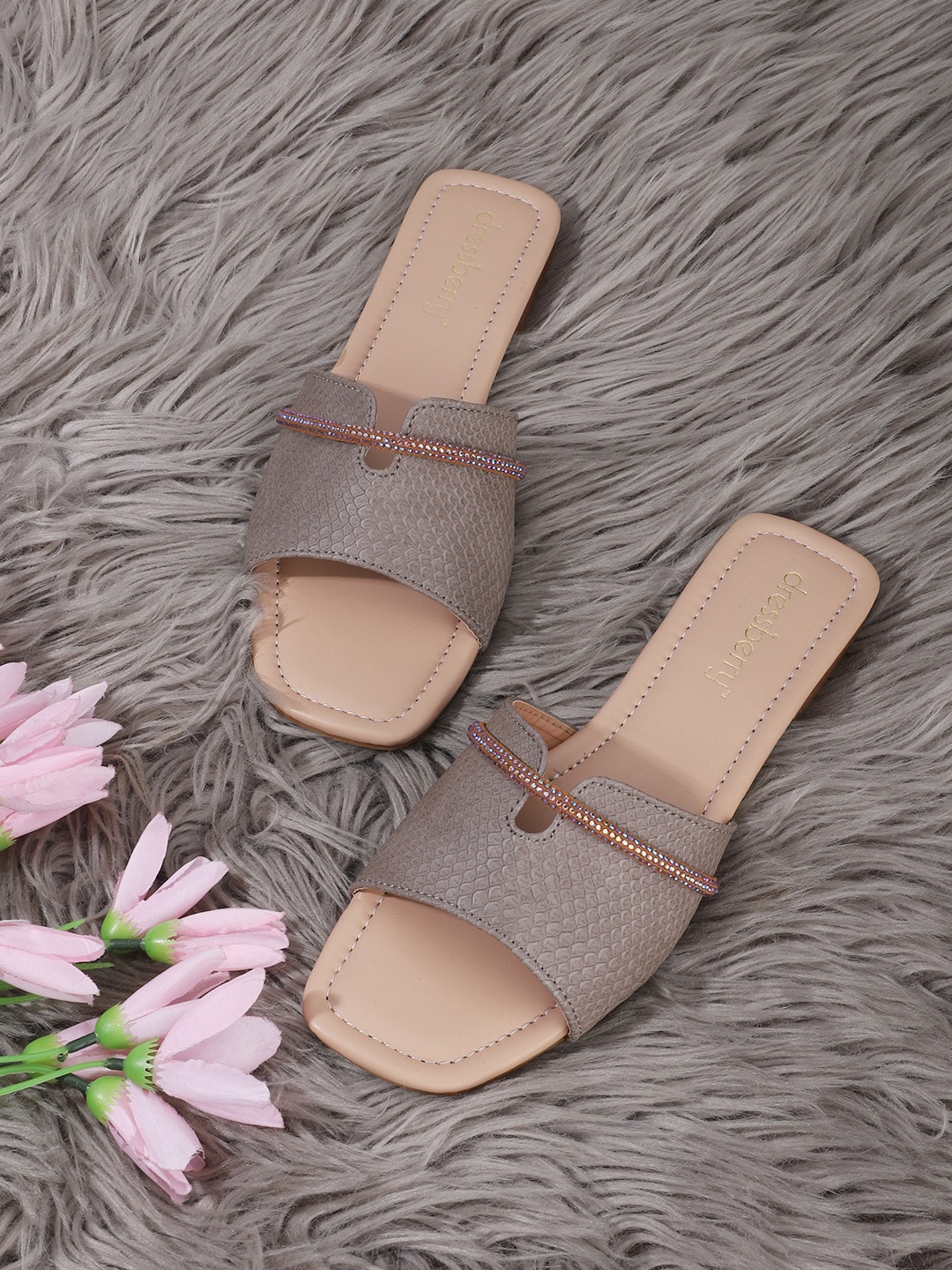 

DressBerry Grey & Beige Embellished Open Toe Flats