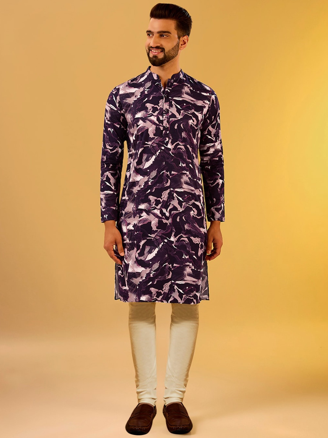 

KISAH Abstract Printed Mandarin Collar Kurta With Churidar, Burgundy