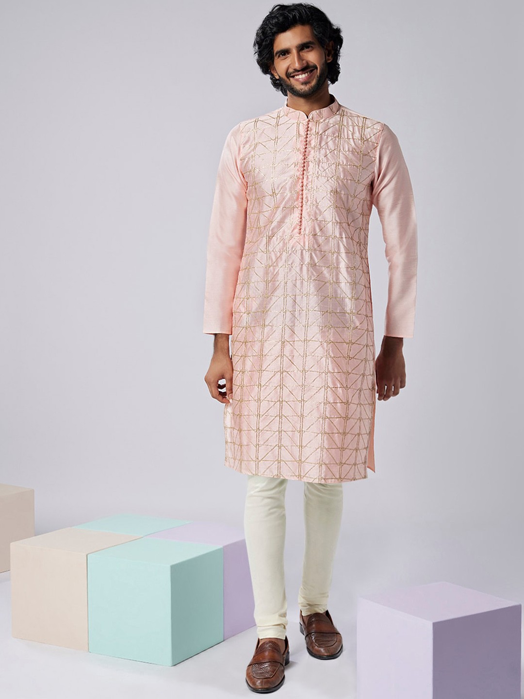 

KISAH Geometric Embroidered Regular Gotta Patti Kurta With Churidar, Pink