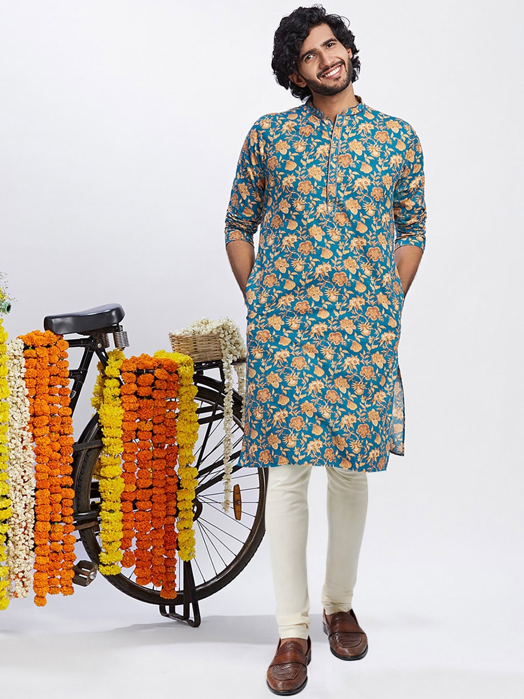 

KISAH Floral Printed Pure Cotton Kurta With Churidar, Blue