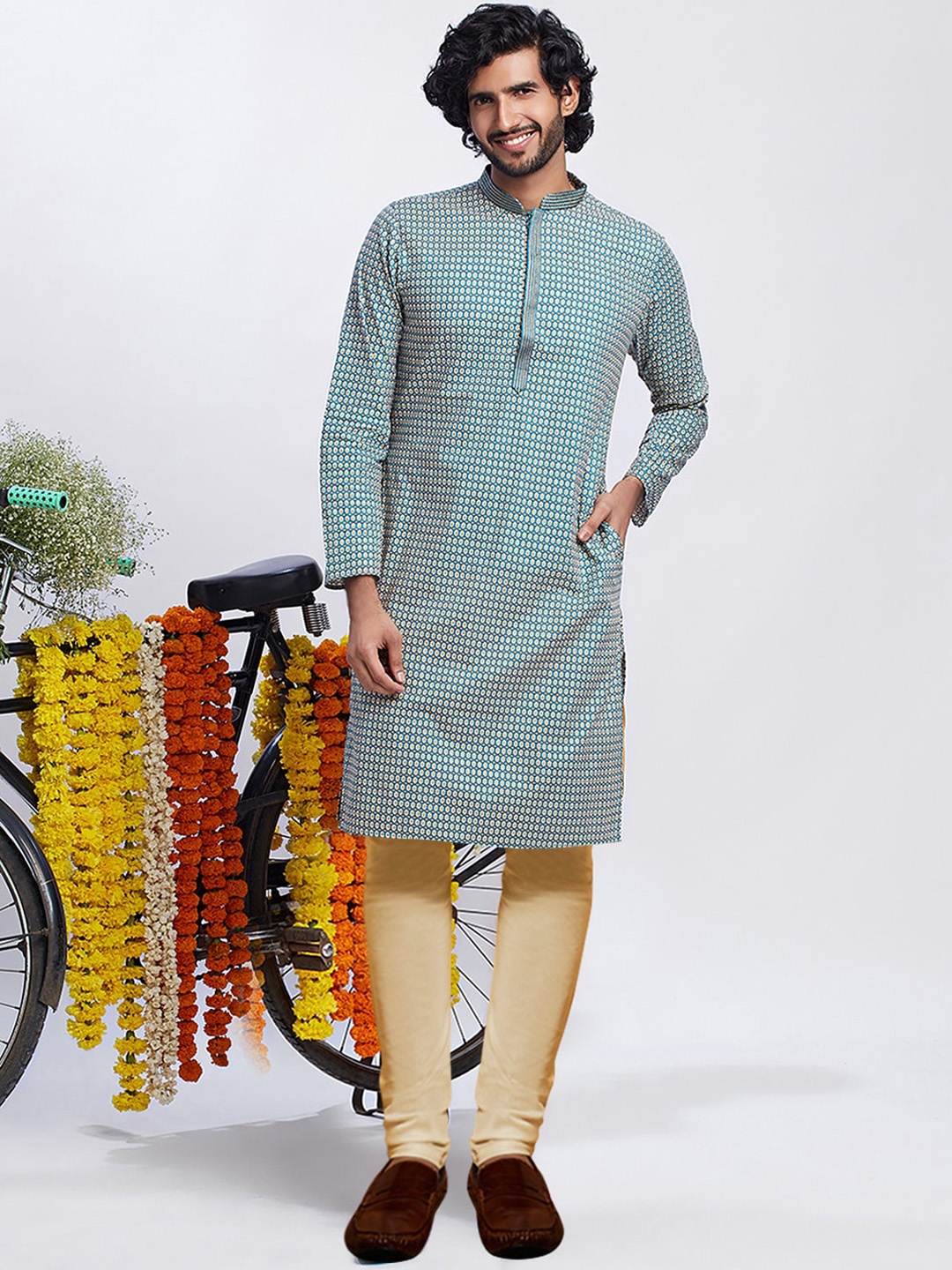 

KISAH Floral Woven Design Mandarin Collar Kurta With Churidar, Cream