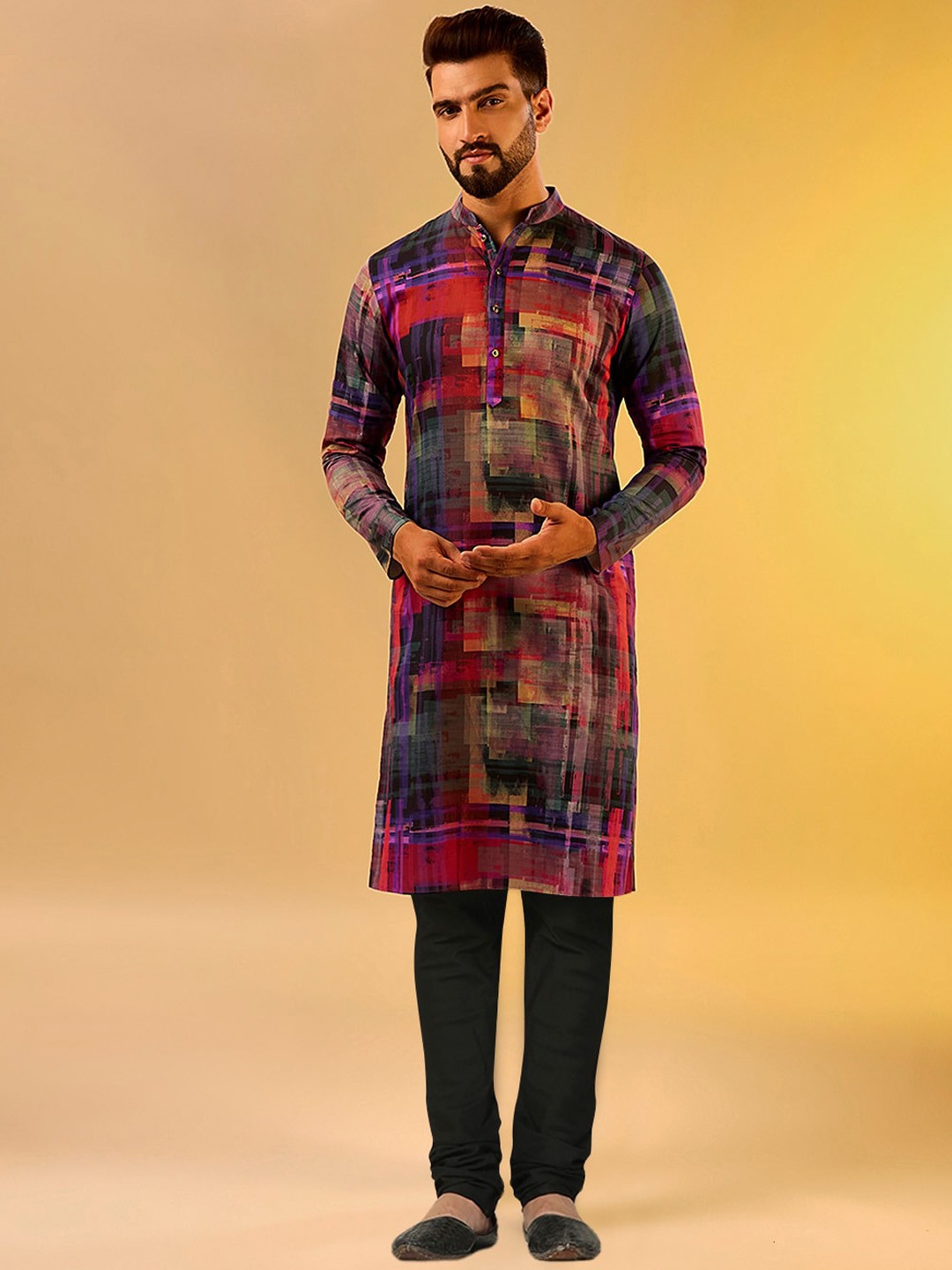 

KISAH Abstract Printed Regular Pure Cotton Kurta With Churidar, Black