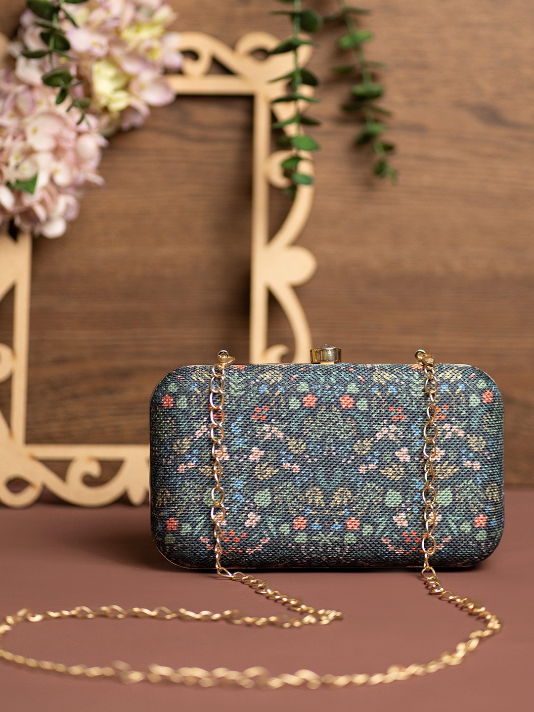 

ZOUK Printed Jute Box Clutch, Blue